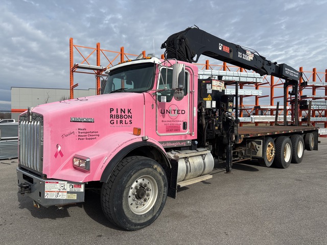 2005 Hiab 335 K-4 HIPRO 8300 lb Articulated Boom on 2017 Kenworth T-800 10x4 Boom Truck