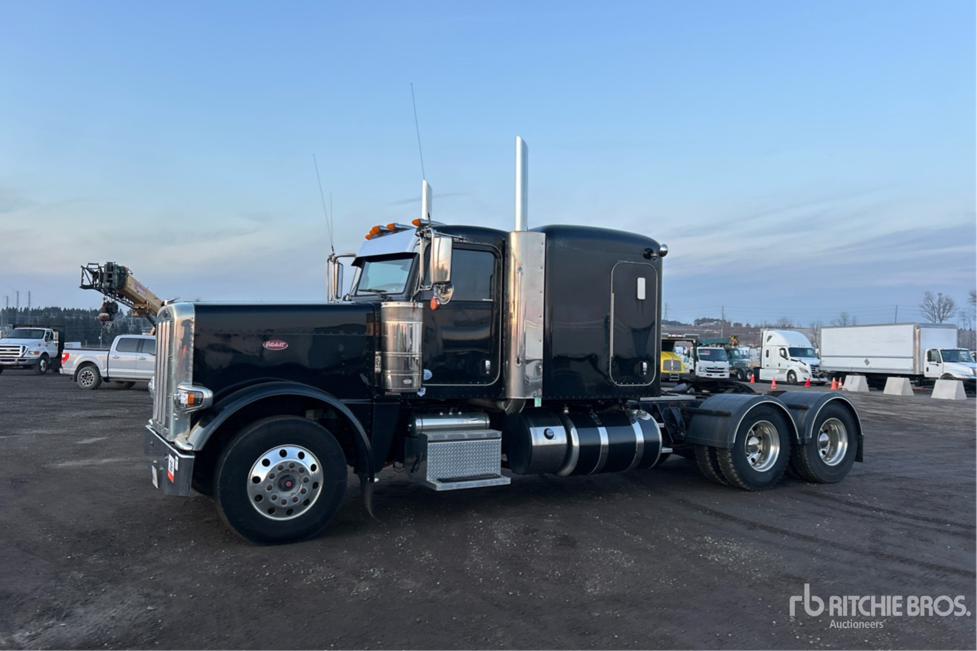 General Appearance with Picture, Left Front Corner