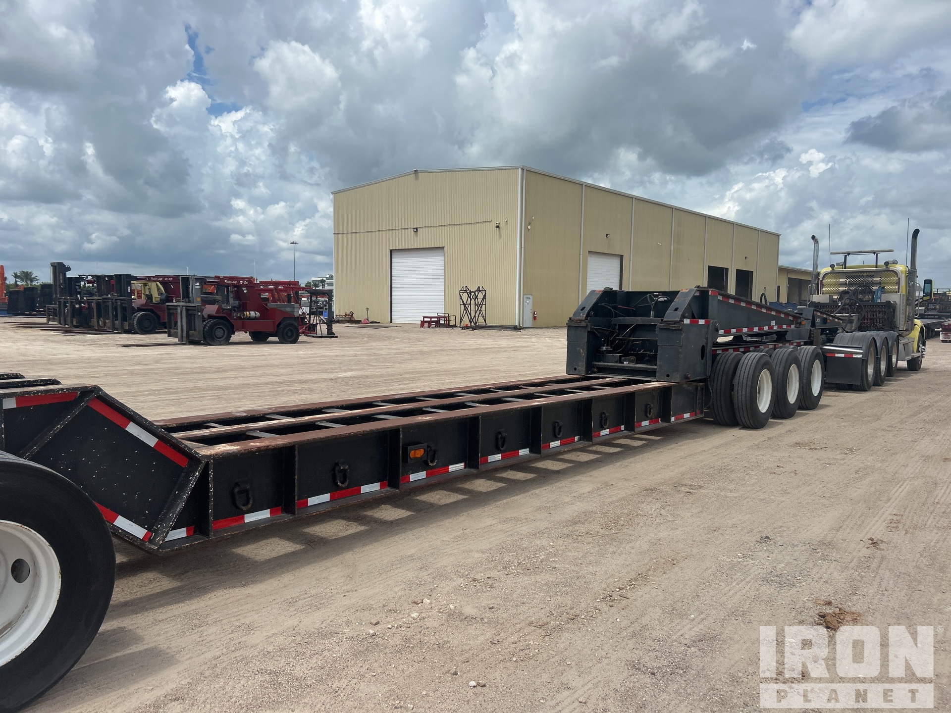 General Appearance with Image, coin arrière droit