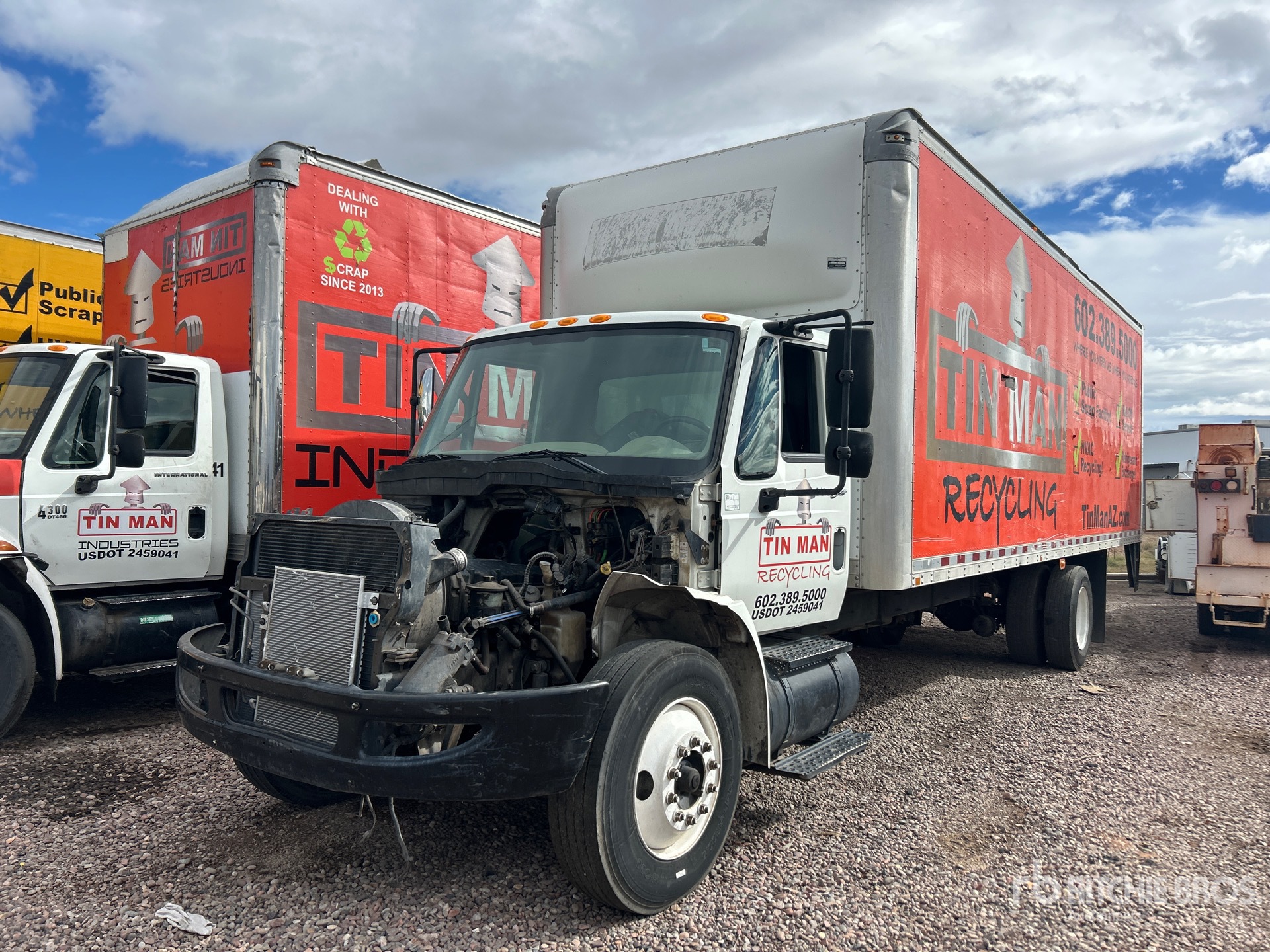 General Appearance with Picture, Left Front Corner