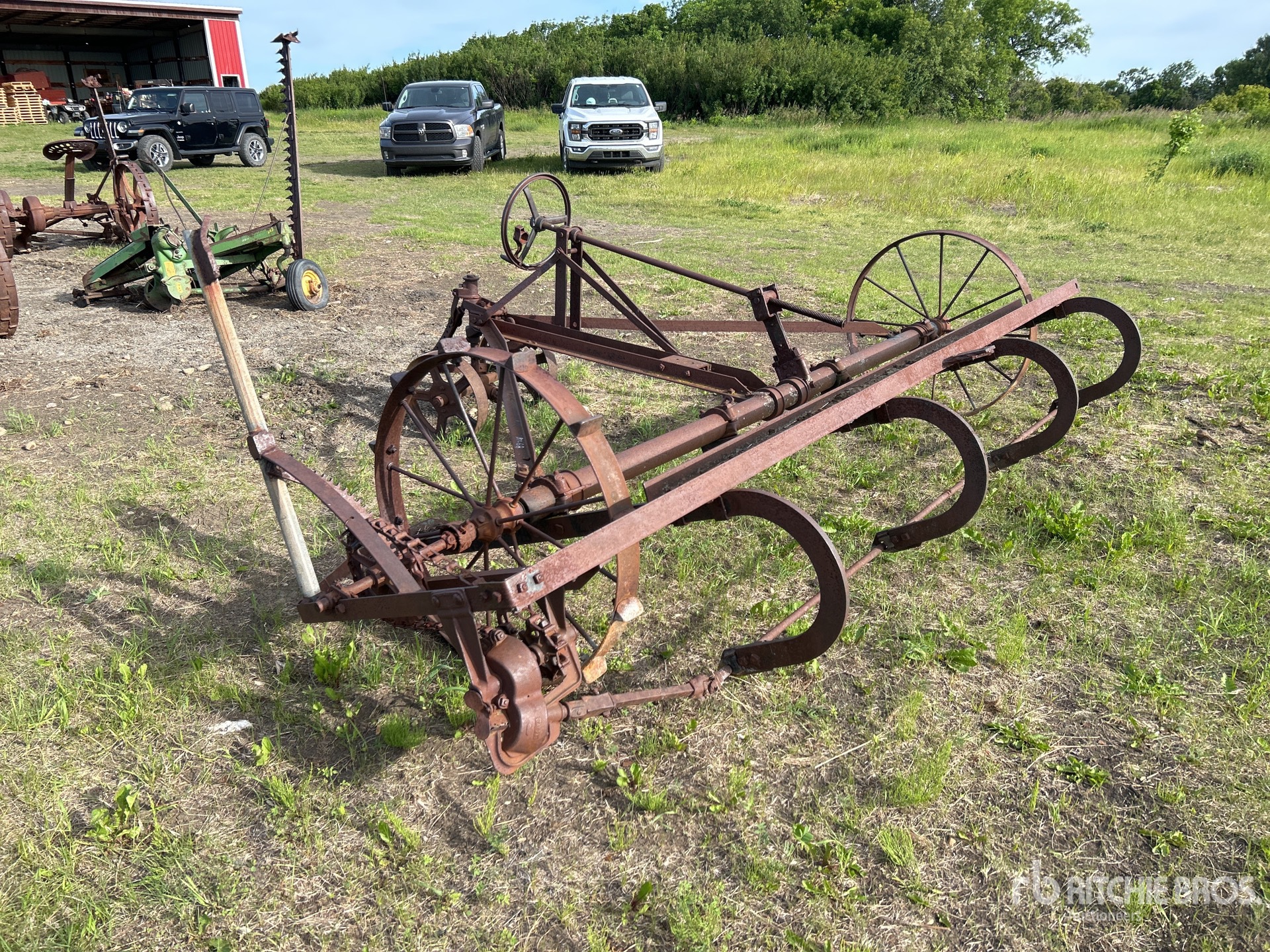 General Appearance with Picture, Left Rear Corner