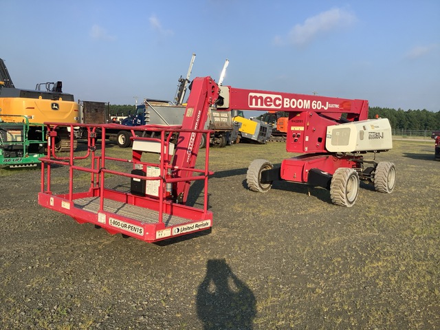 2016 MEC 60-J 4WD Electric Articulating Boom Lift