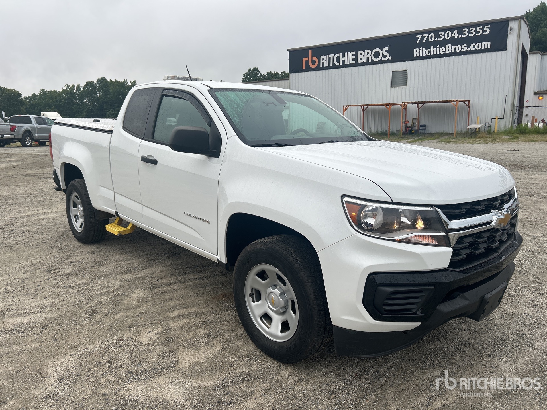 General Appearance with Picture, Right Front Corner