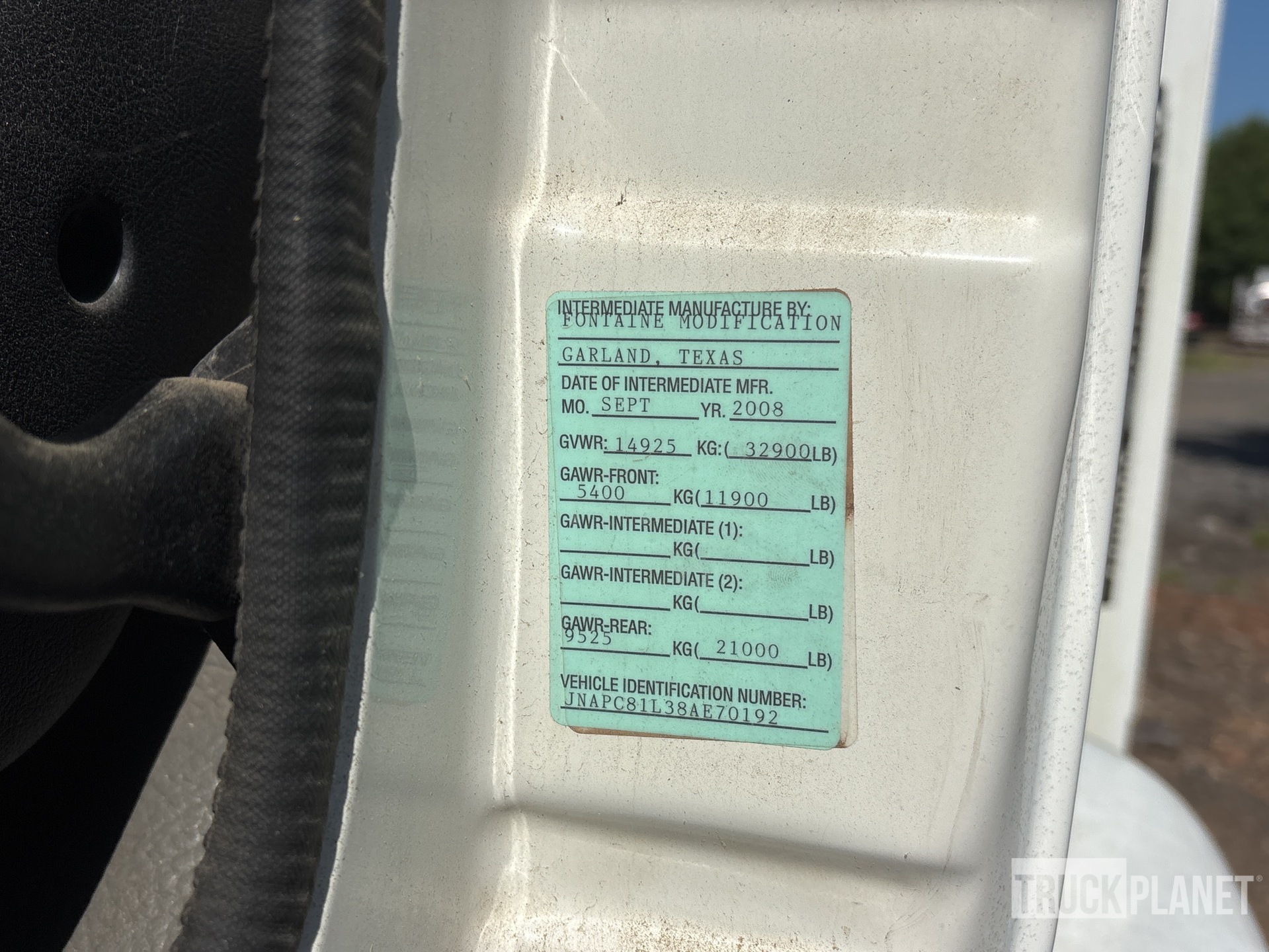 2008 Nissan UD3300
