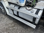 4 Underbody - Truck with 