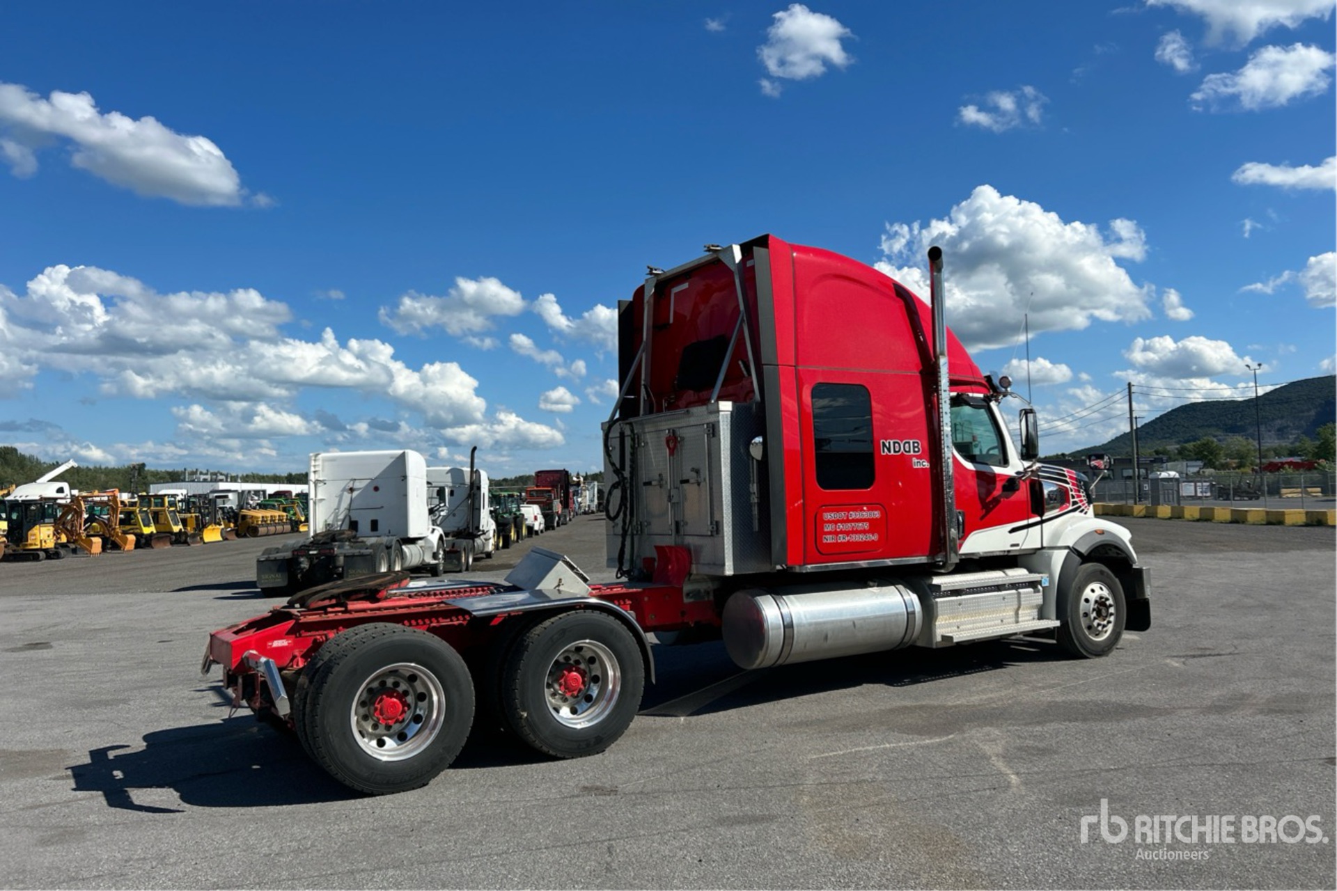 General Appearance with Picture, Right Rear Corner