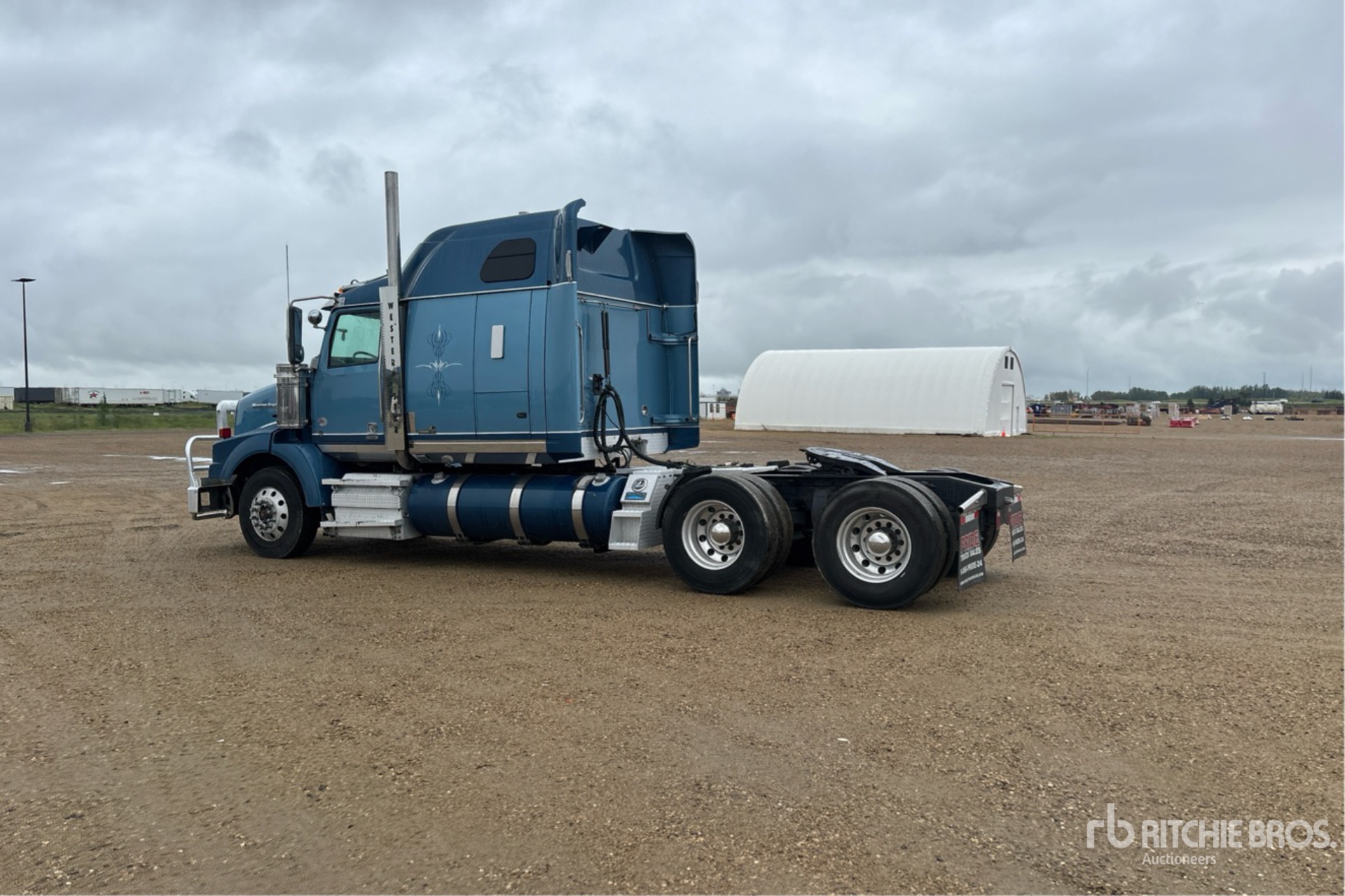 General Appearance with Picture, Left Rear Corner