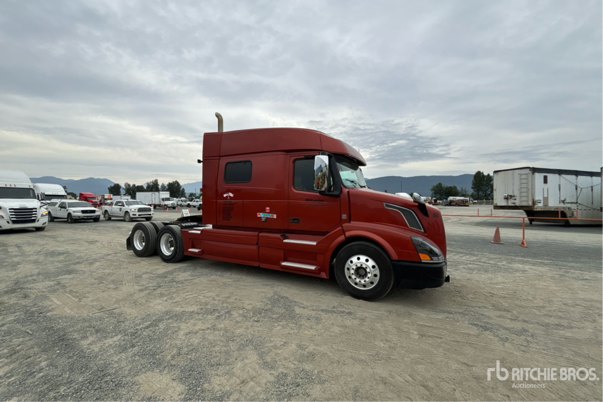 General Appearance with Picture, Right Front Corner