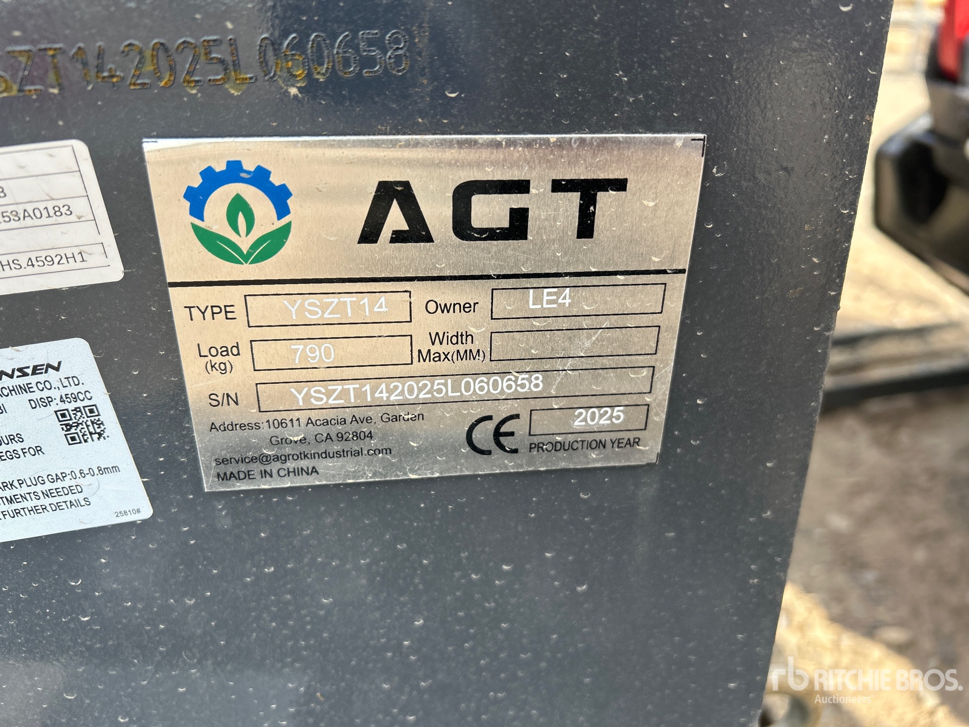 MINI CARGADOR SOBRE ORUGAS COMPACTO 2025 AGT YSZT14