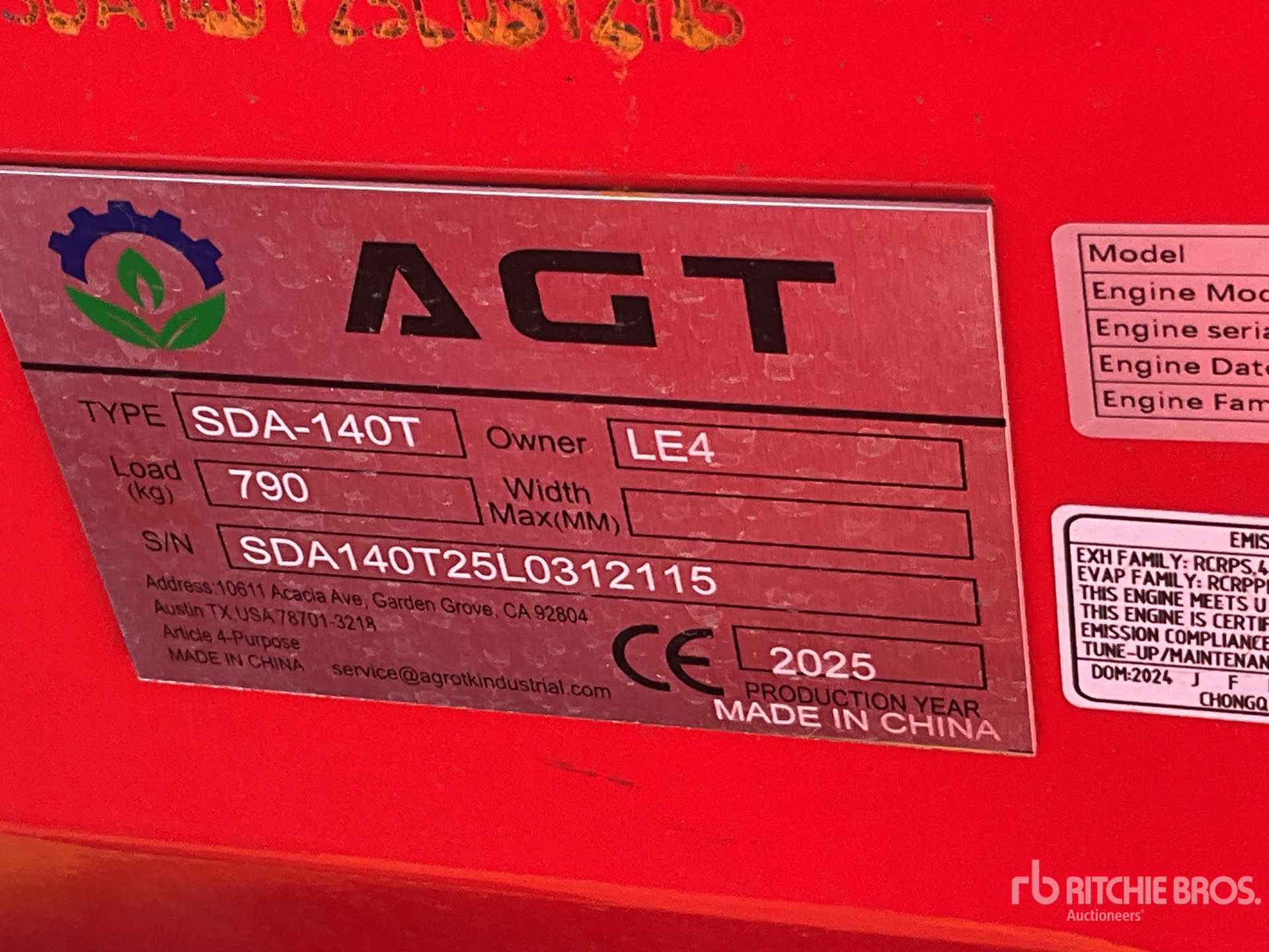 CARGADOR SOBRE ORUGAS 2025 AGT SDA140T