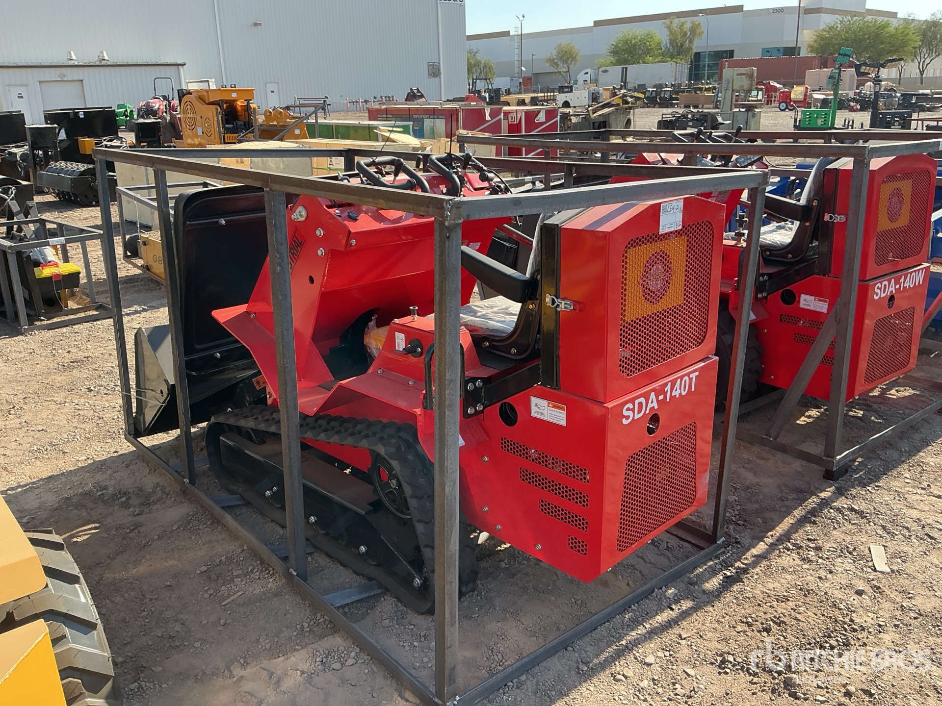 CARGADOR SOBRE ORUGAS 2025 AGT SDA140T