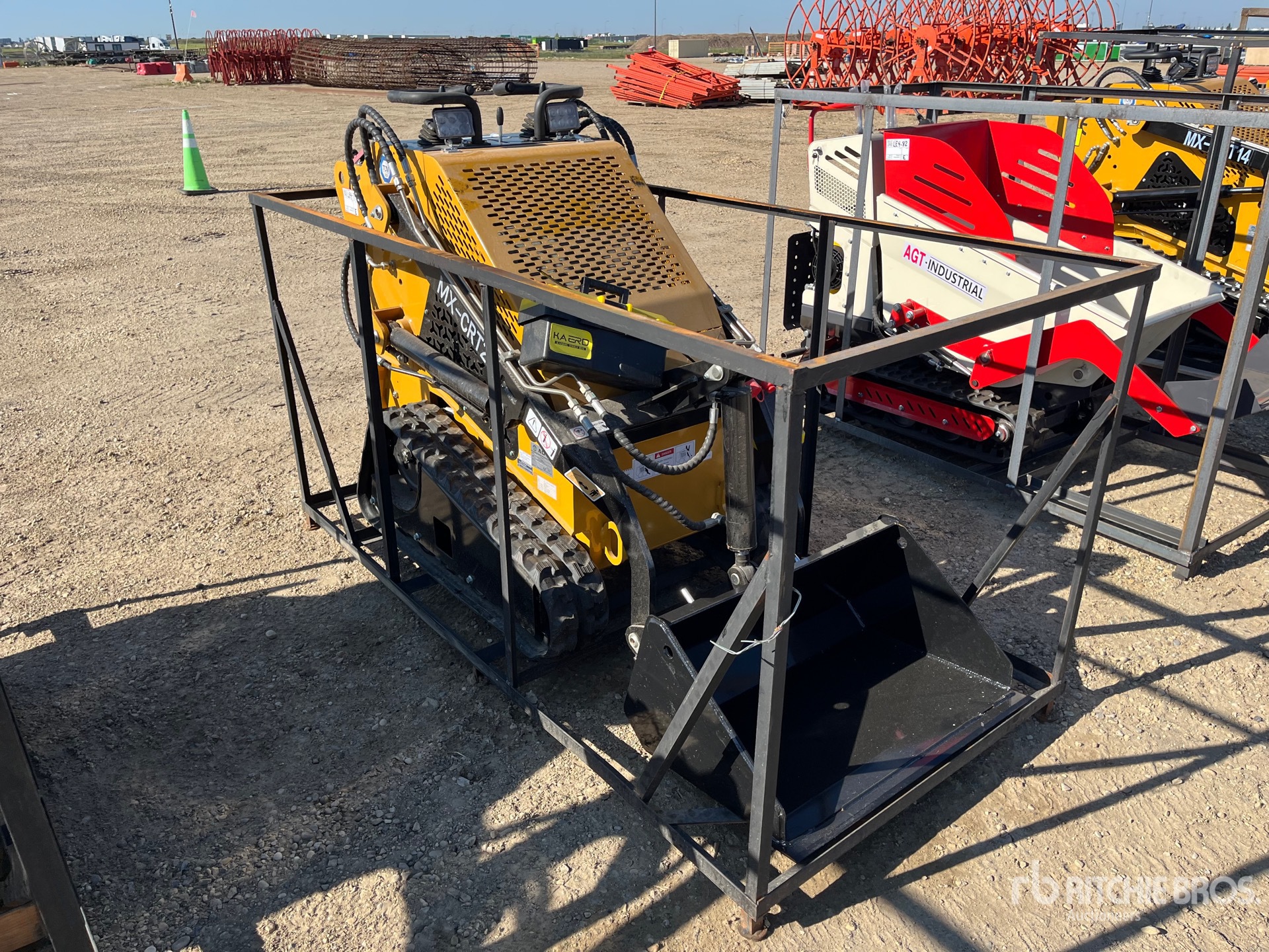 MINI CARGADOR SOBRE ORUGAS COMPACTO 2025 AGT MXCRT23