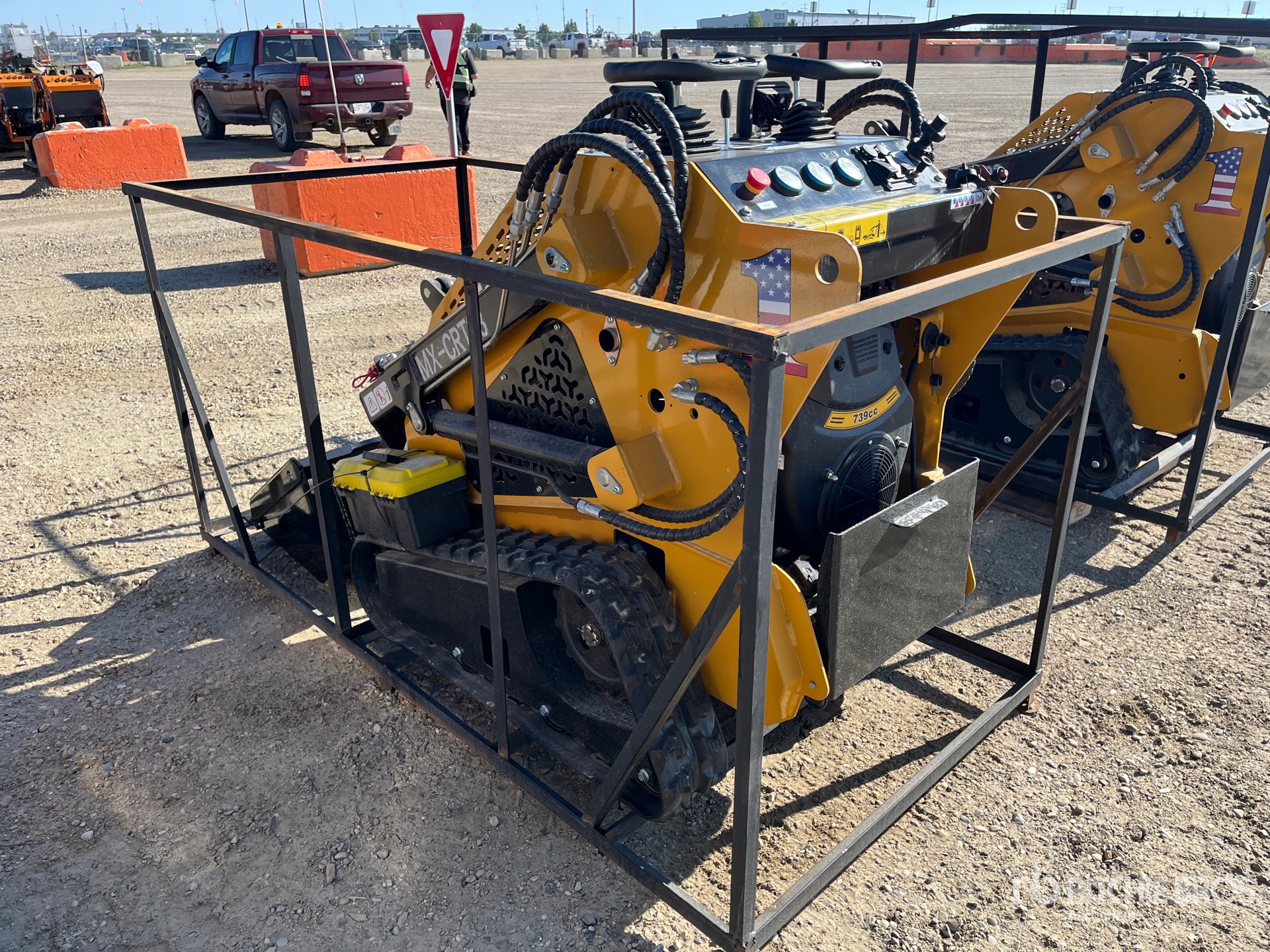 MINI CARGADOR SOBRE ORUGAS COMPACTO 2025 AGT MXCRT23