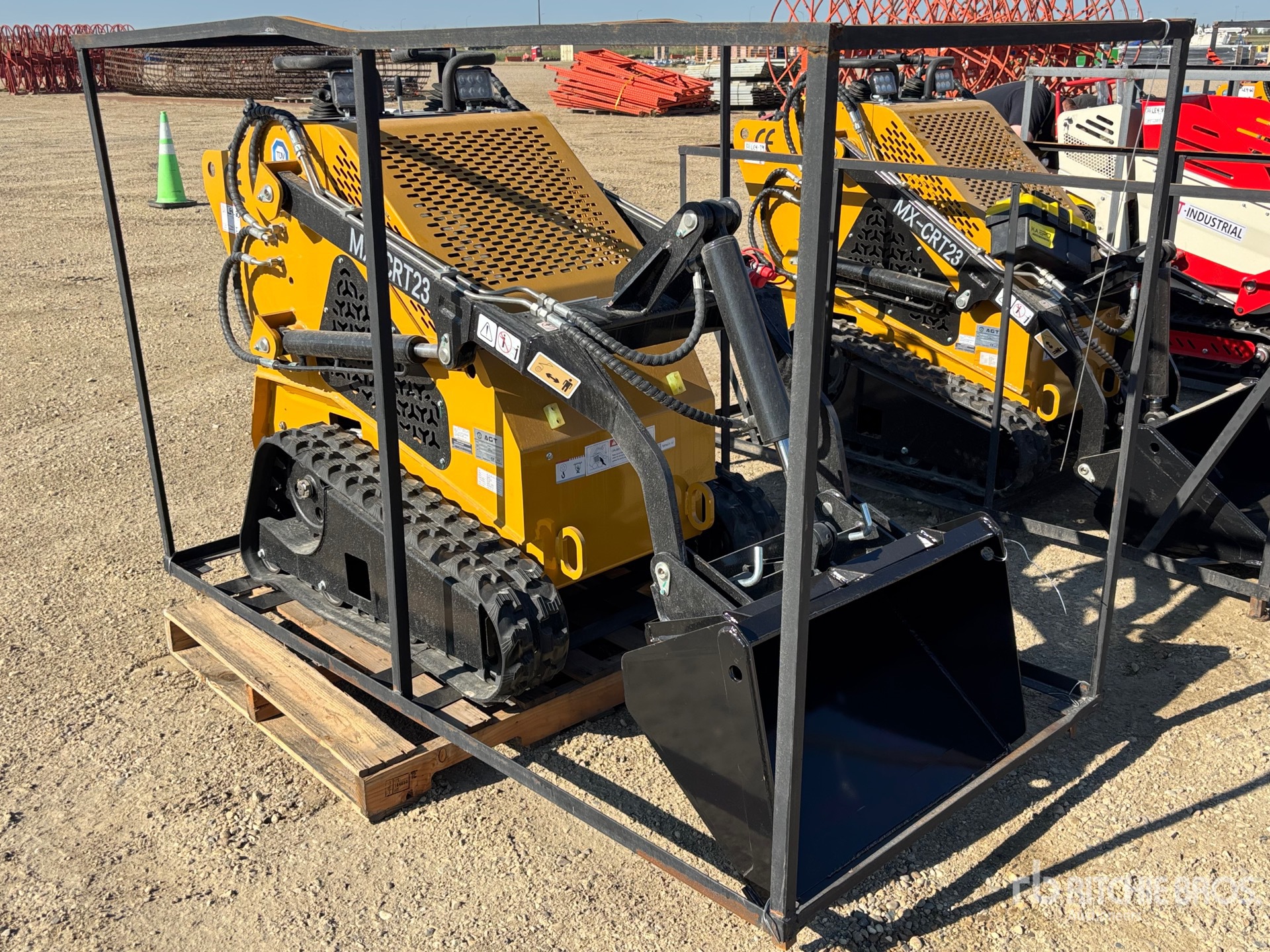MINI CARGADOR SOBRE ORUGAS COMPACTO 2025 AGT MXCRT23