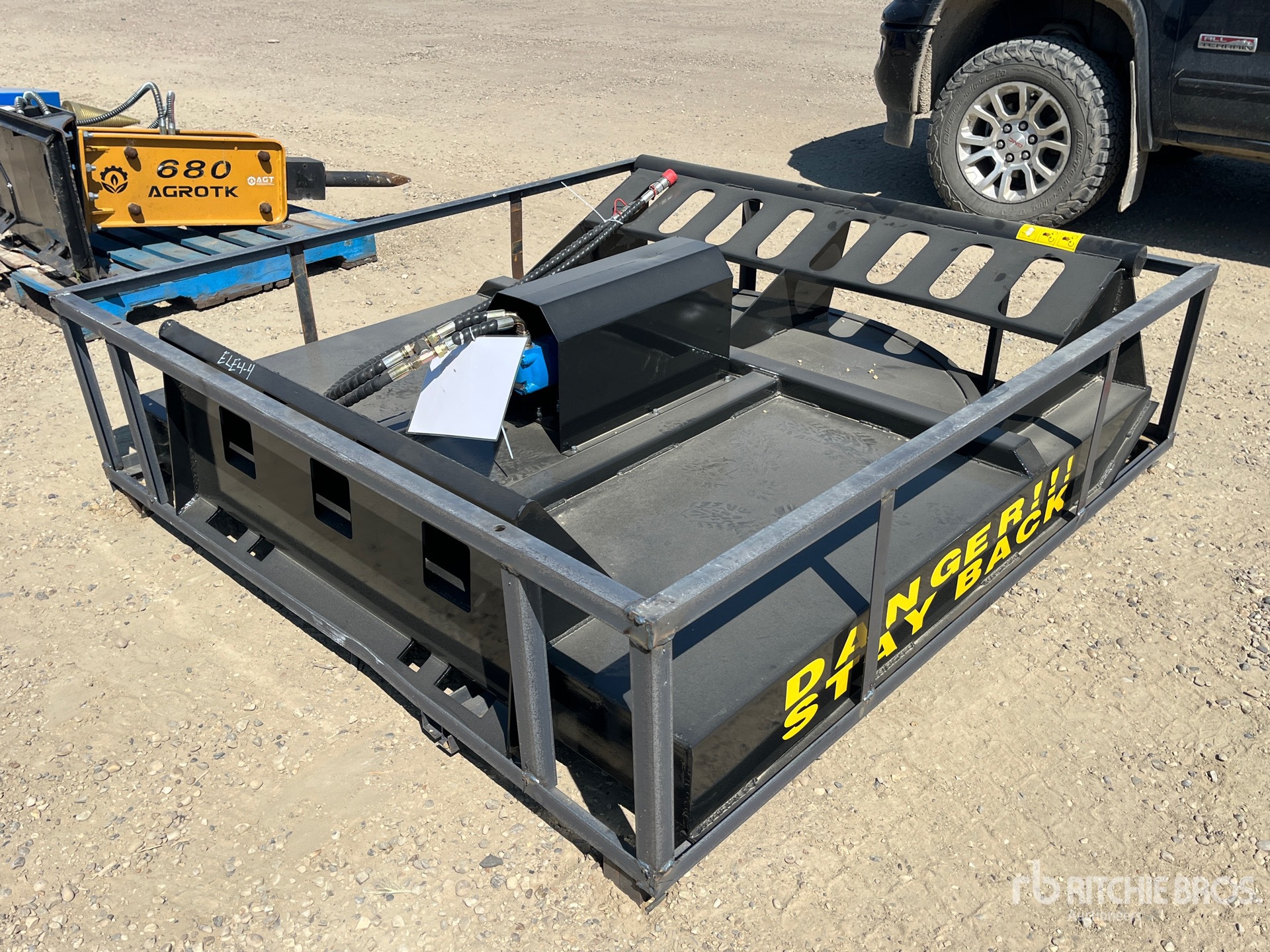 General Appearance with Picture, Right Rear Corner