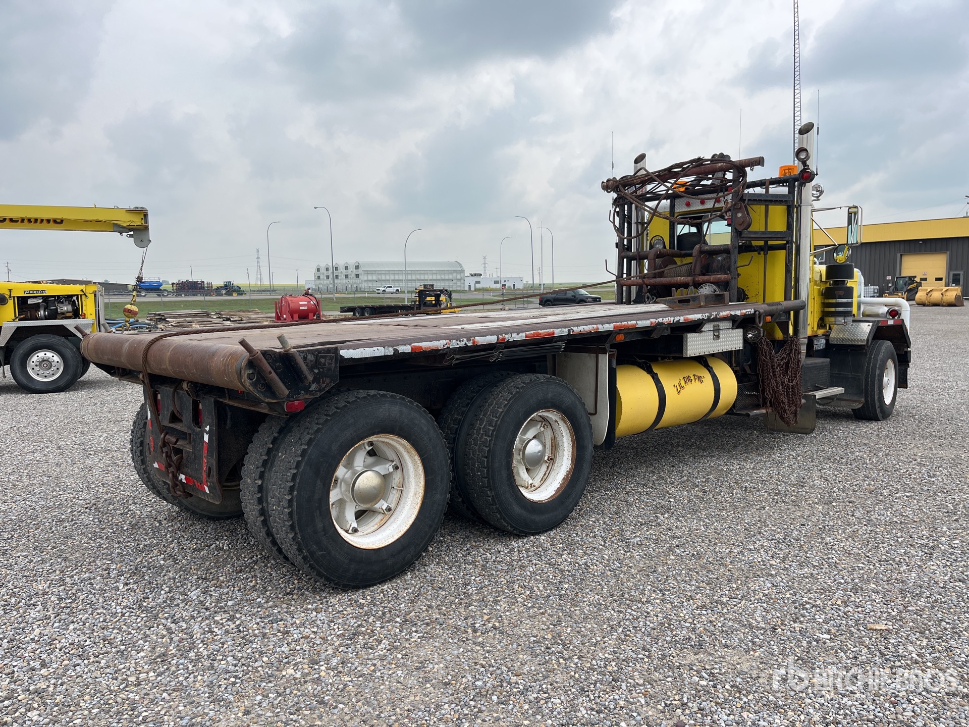 General Appearance with Picture, Right Rear Corner