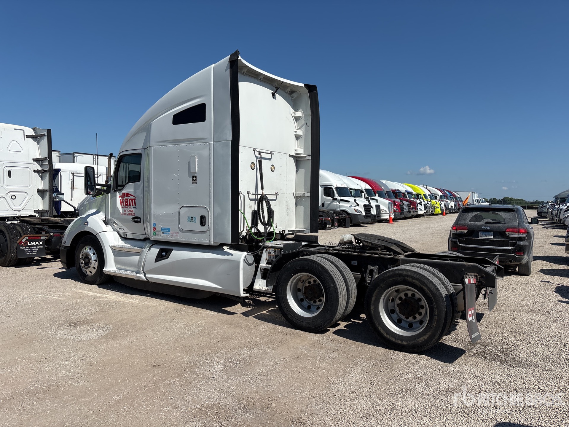 General Appearance with Picture, Left Rear Corner