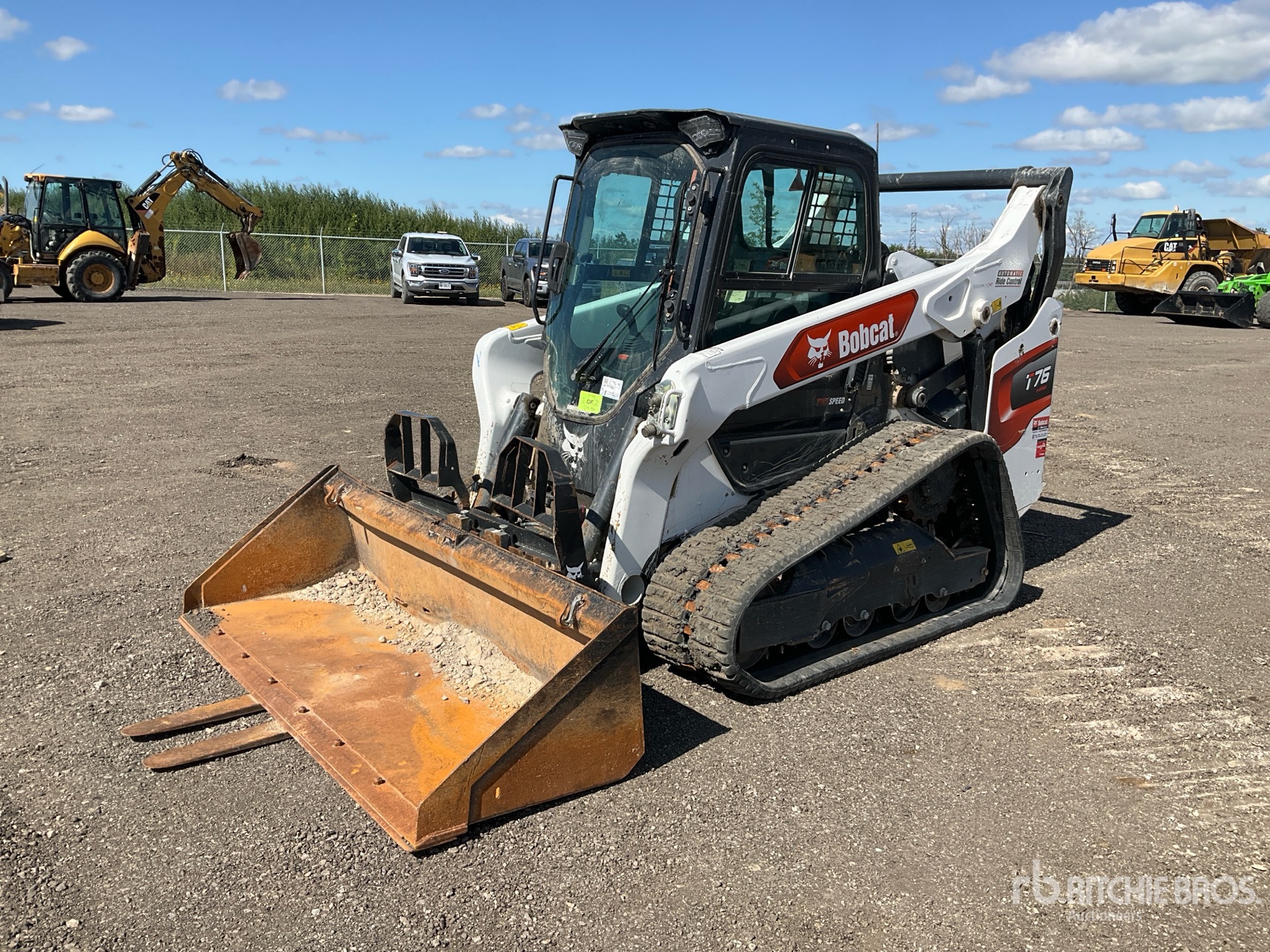 MINI CARGADOR SOBRE ORUGAS 2023 COMPAC T76