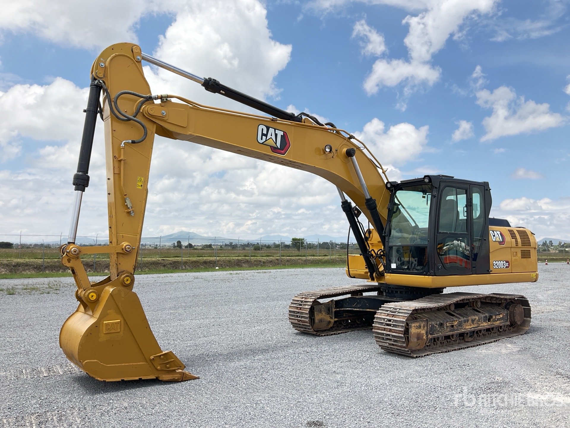 EXCAVADORA 2022 CATERPILLAR 320