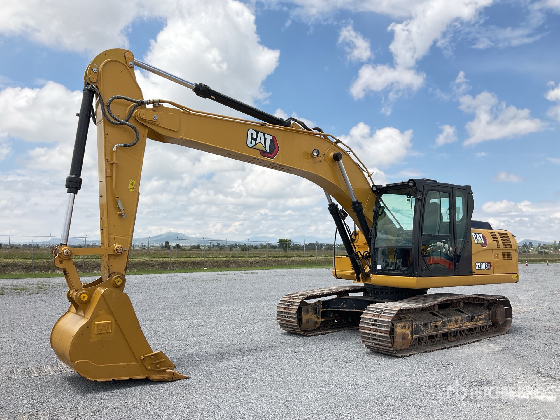 EXCAVADORA 2022 CATERPILLAR 320