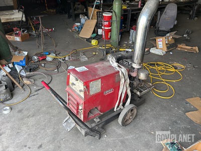 Lincoln AC-225/DC-210/6 Engine Driven Welder