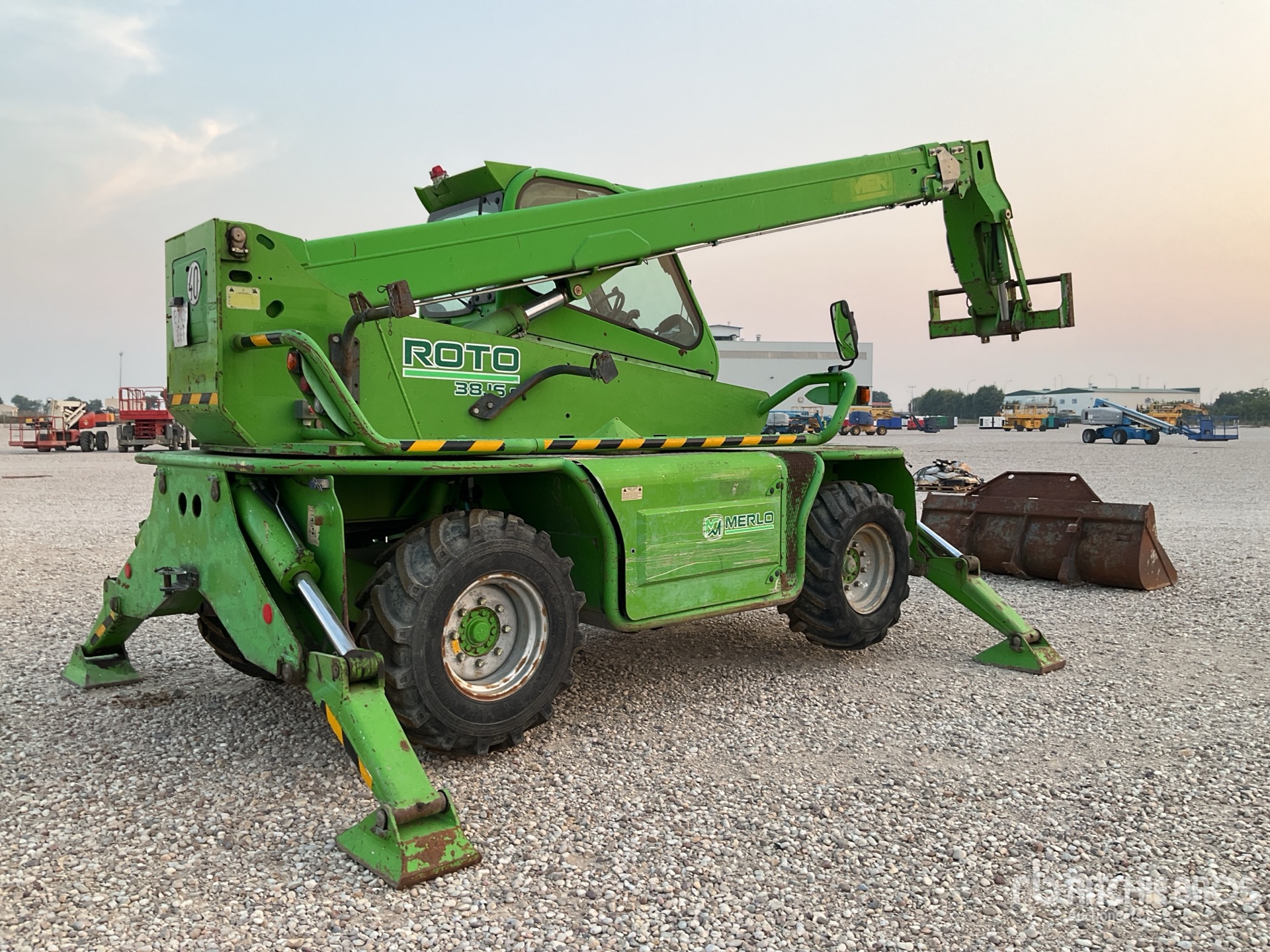 General Appearance with Picture, Right Rear Corner