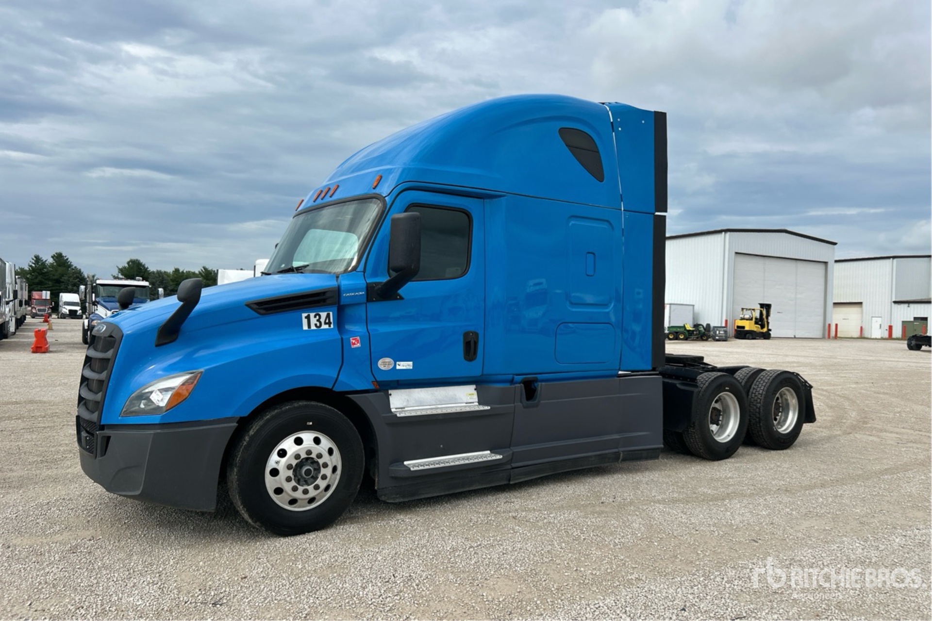 General Appearance with Picture, Left Front Corner