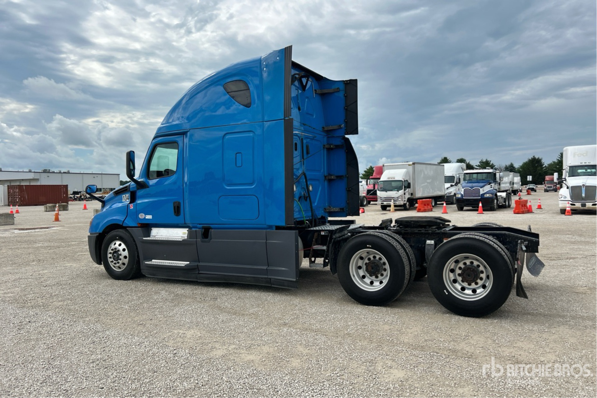 General Appearance with Picture, Left Rear Corner