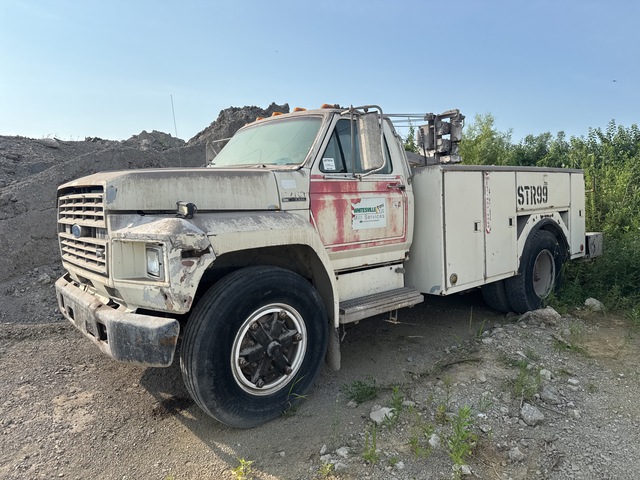 1989 Ford F-700 4x2 Service Truck