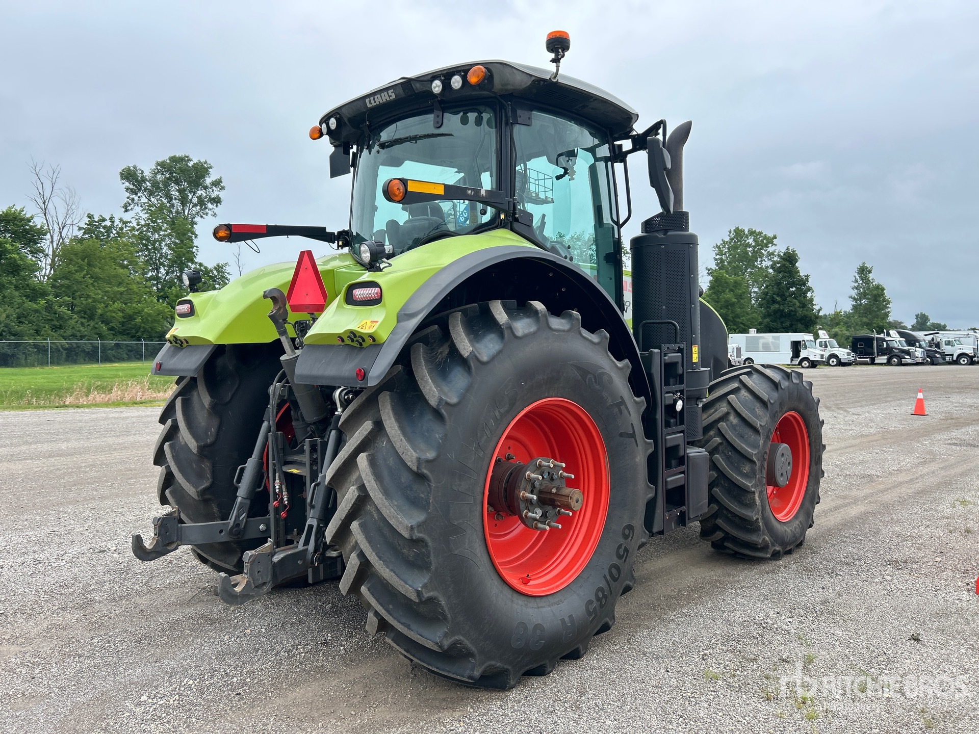 General Appearance with Picture, Right Rear Corner