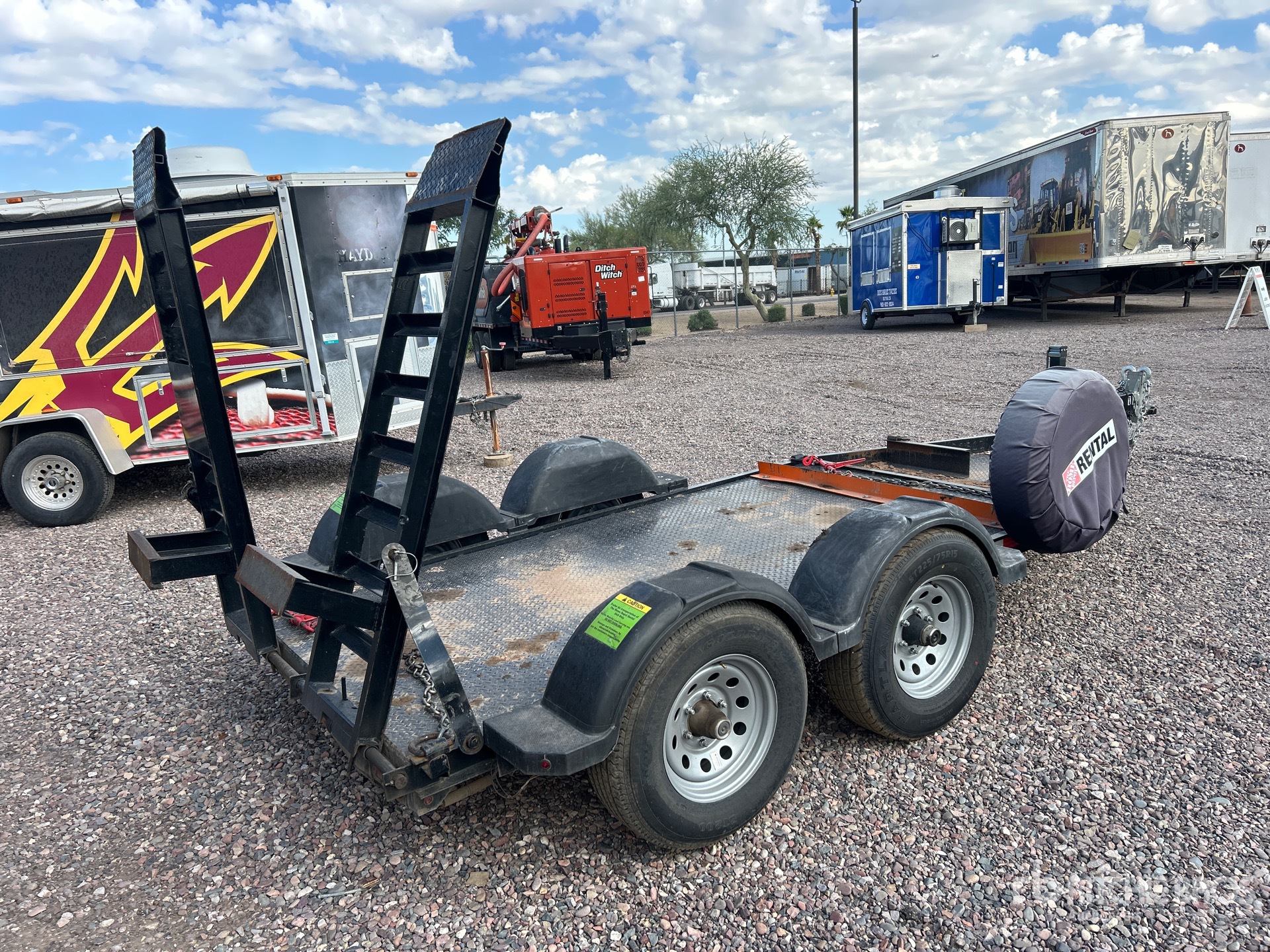 General Appearance with Picture, Right Rear Corner