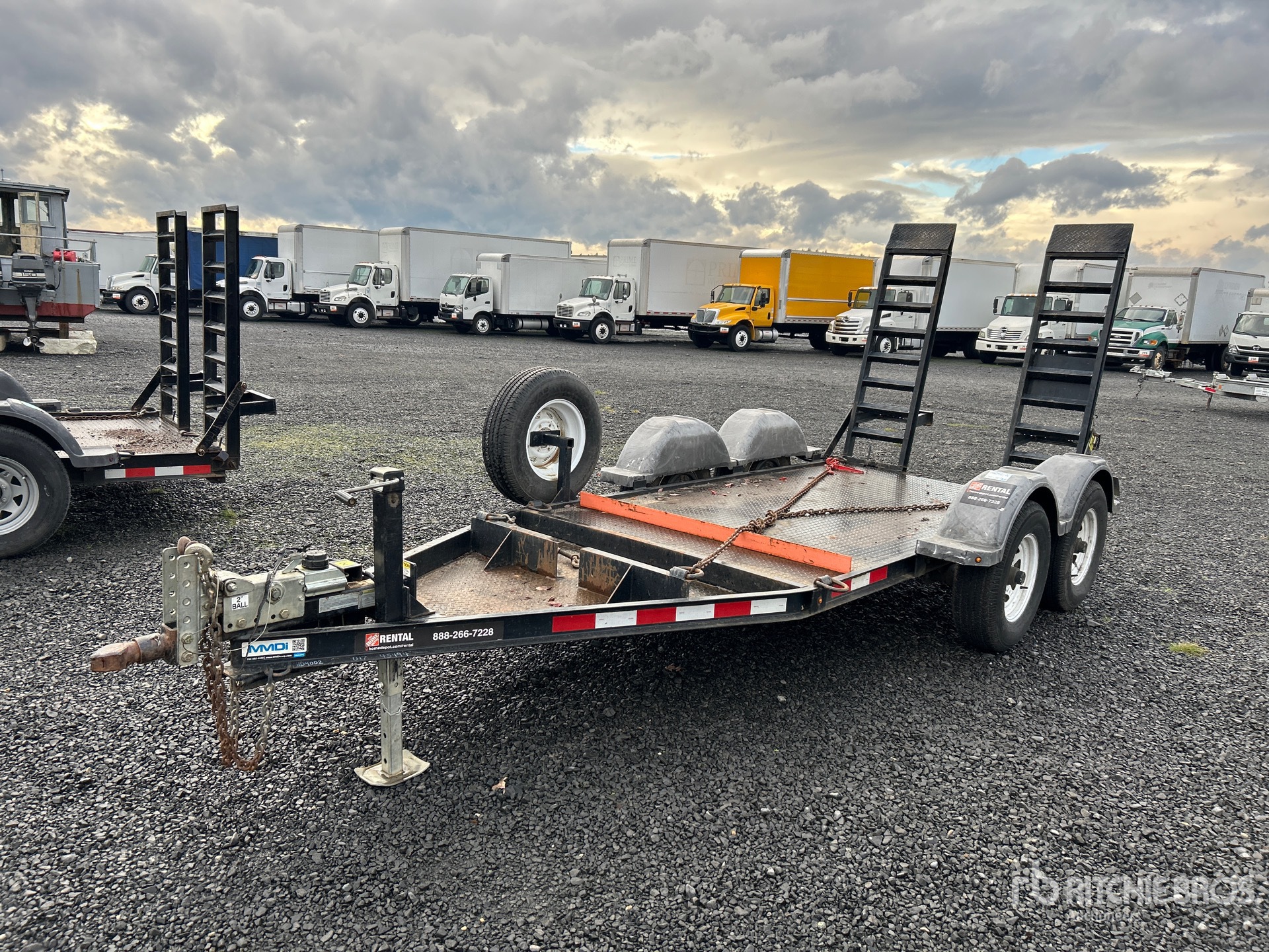 General Appearance with Bild, Ecke vorne links