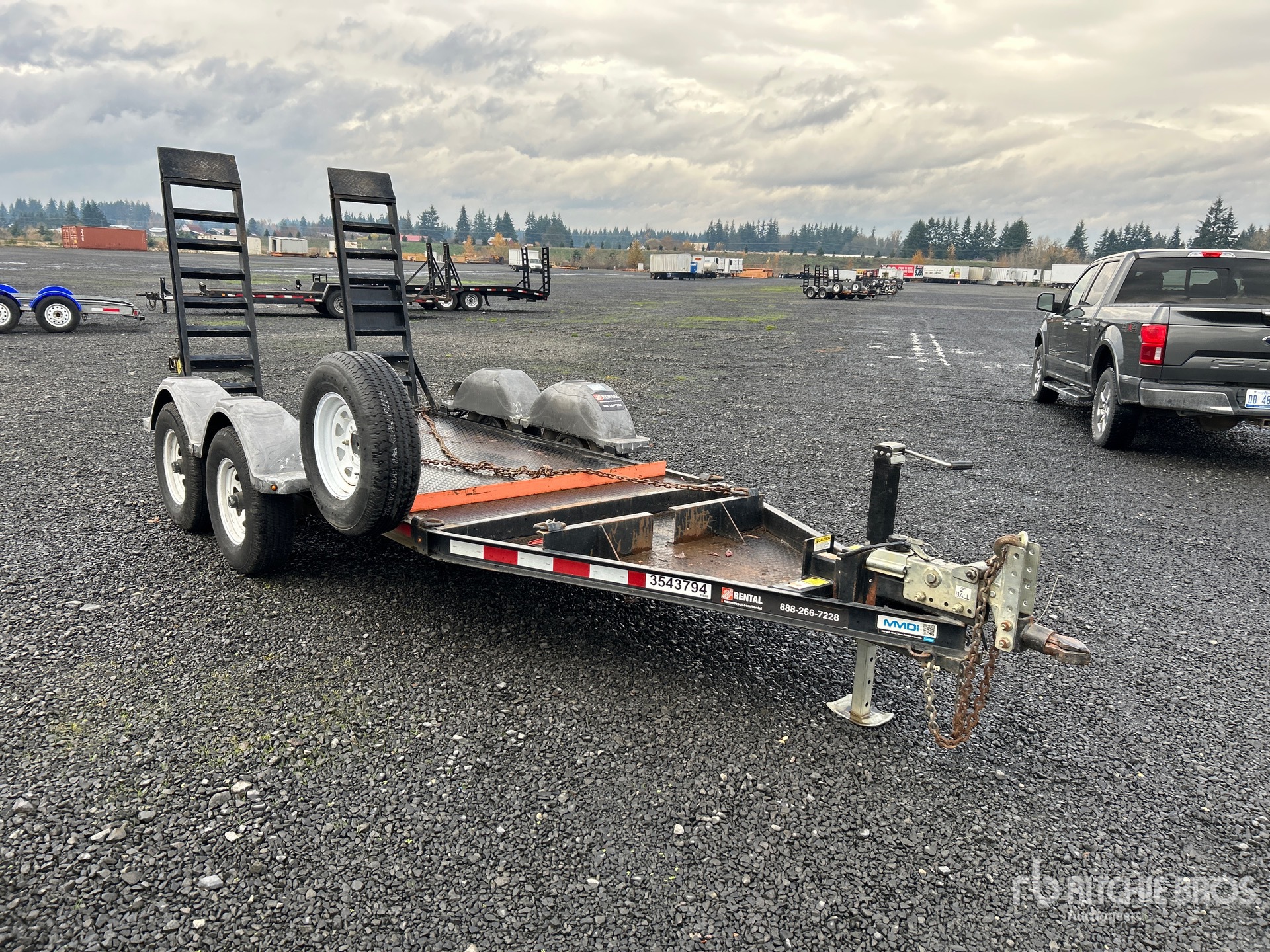 General Appearance with Bild, Ecke vorne rechts