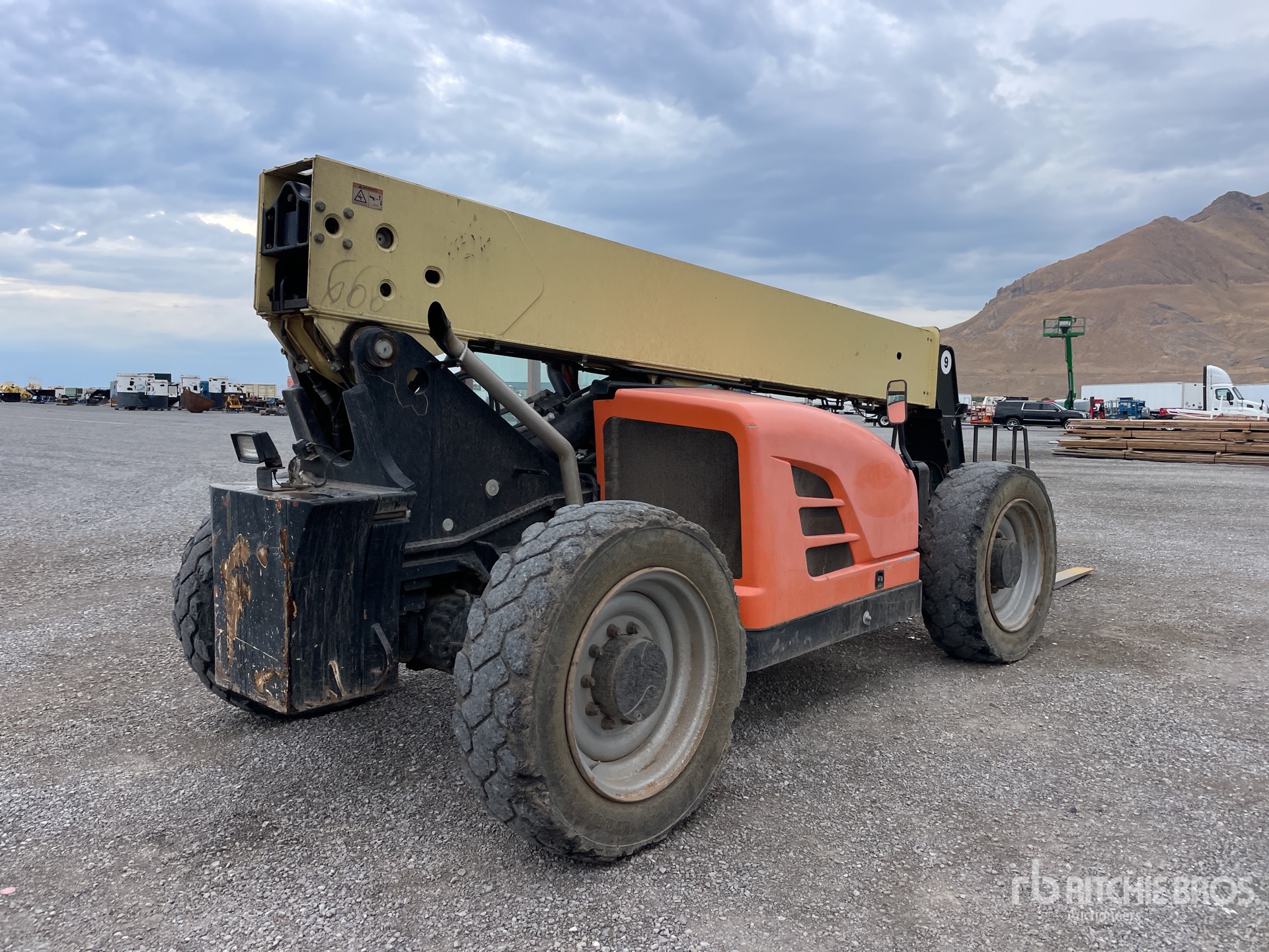 General Appearance with Picture, Right Rear Corner