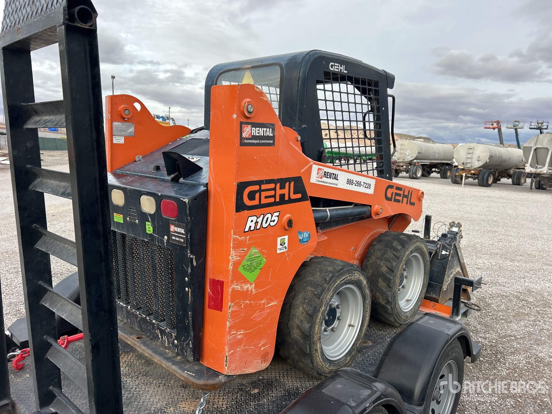 General Appearance with Picture, Right Rear Corner