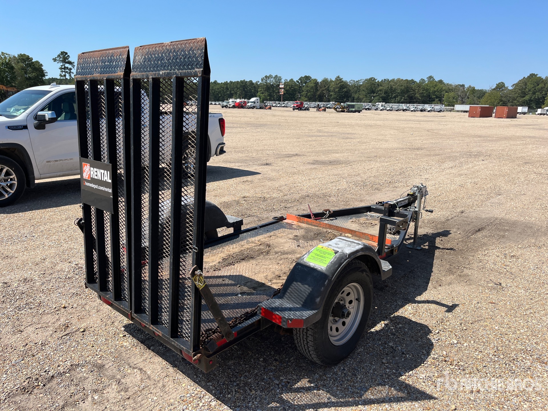 General Appearance with Picture, Right Rear Corner