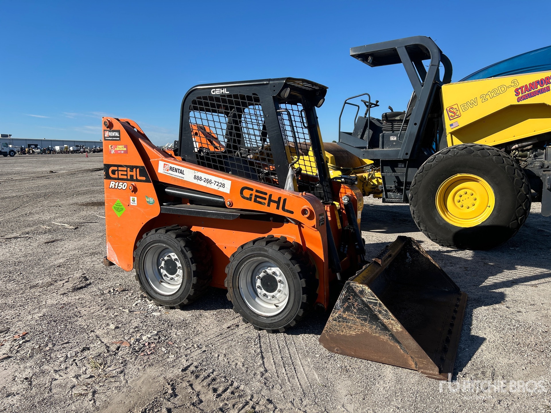 General Appearance with Picture, Right Front Corner