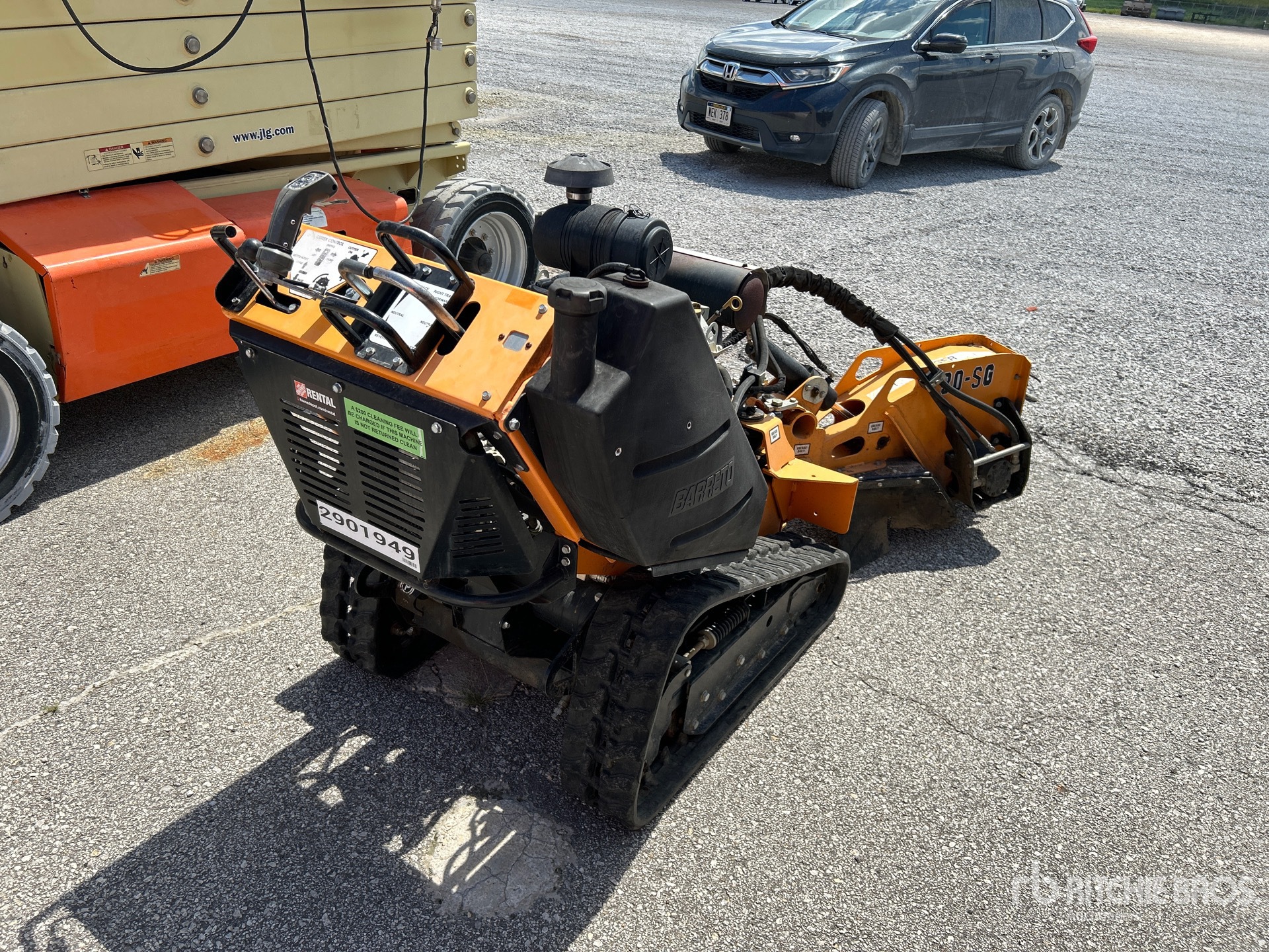 General Appearance with Picture, Right Rear Corner