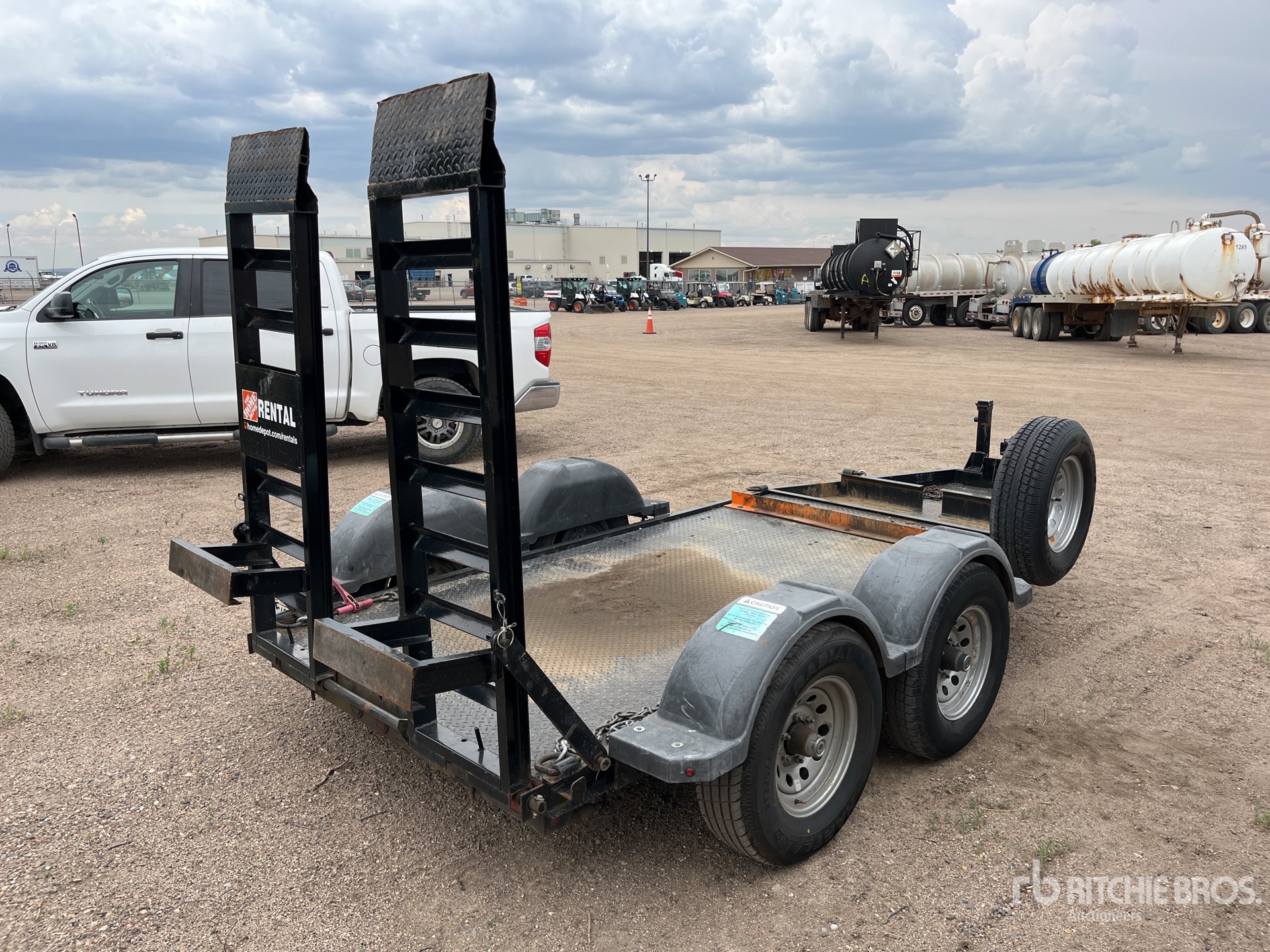General Appearance with Picture, Right Rear Corner