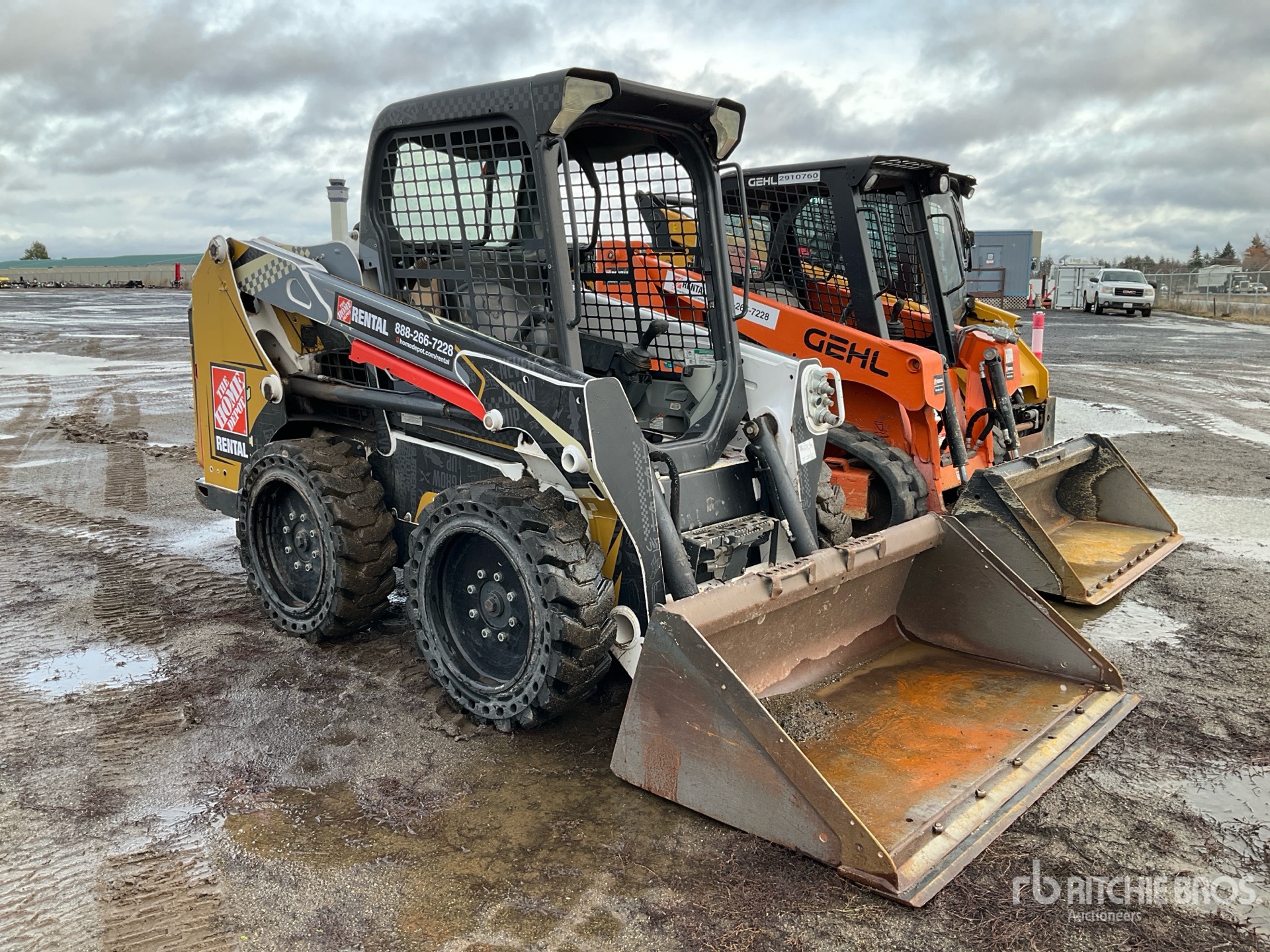 General Appearance with Picture, Right Front Corner