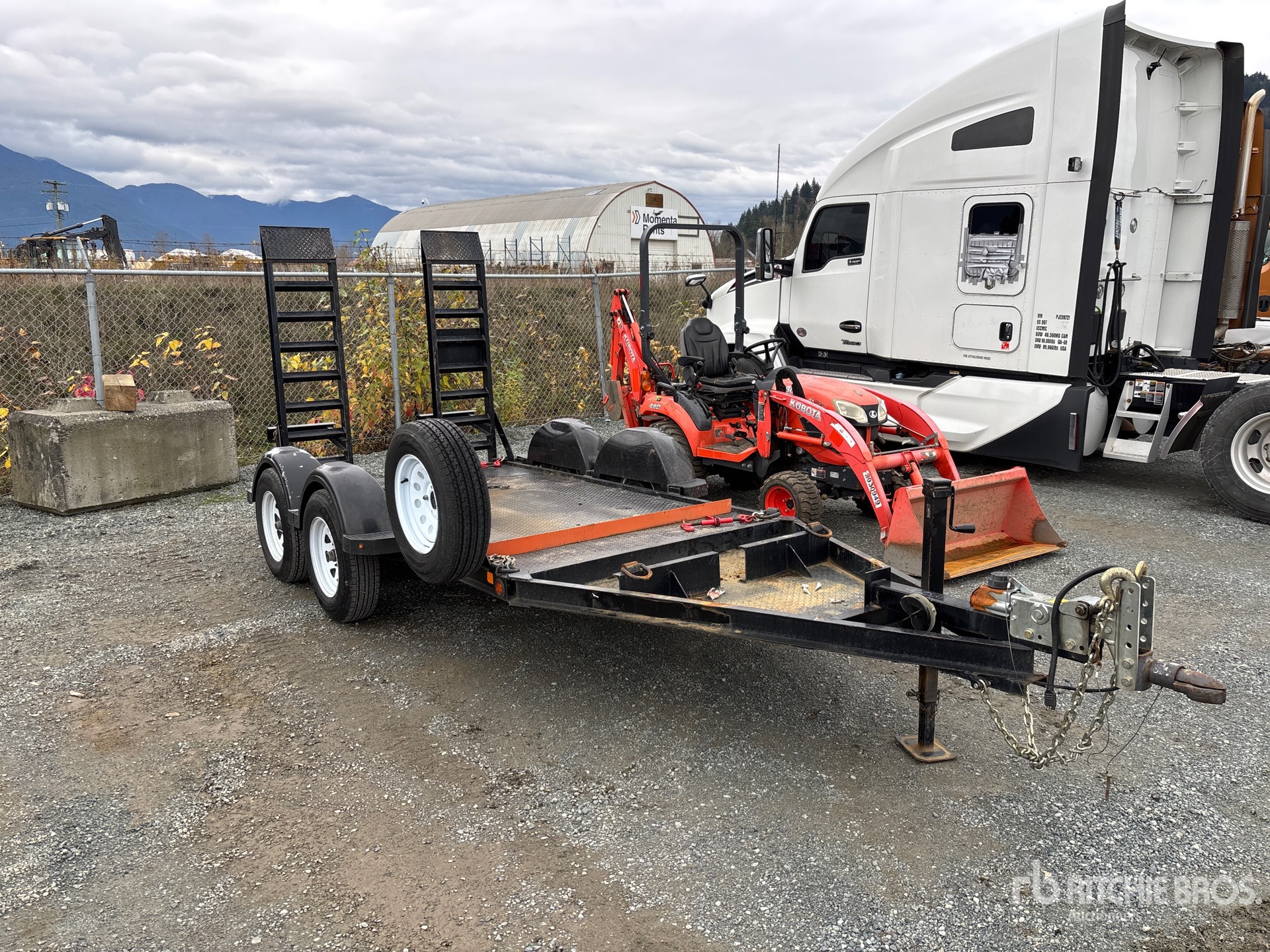 General Appearance with Picture, Right Front Corner