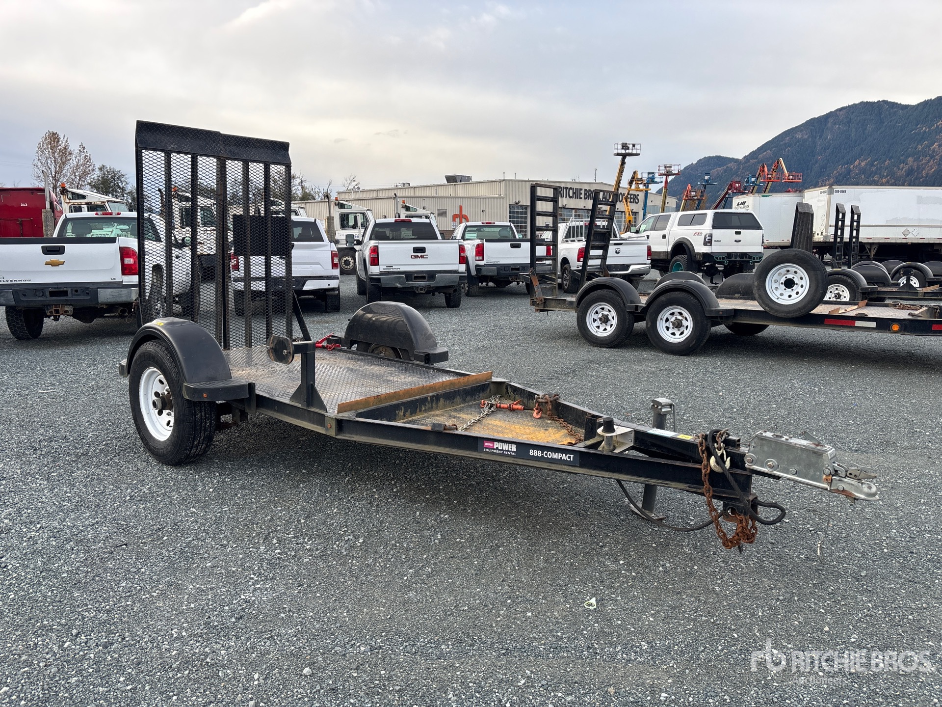 General Appearance with Picture, Right Front Corner