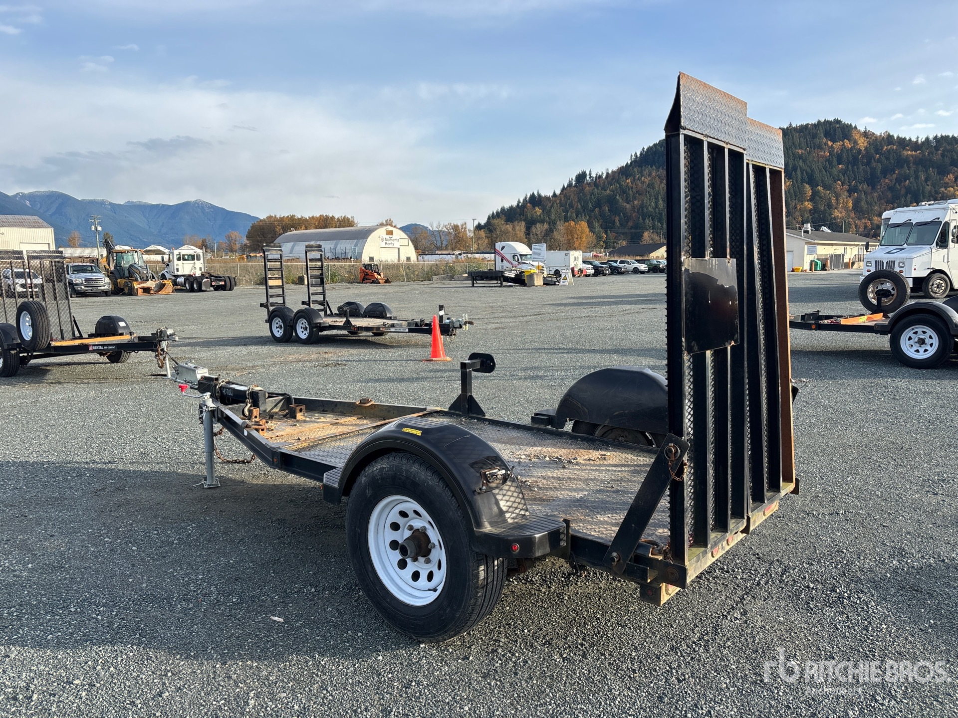 General Appearance with Picture, Left Rear Corner