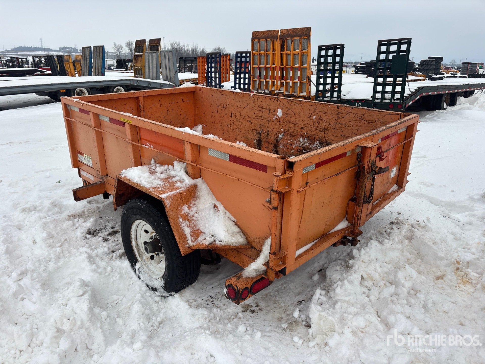 General Appearance with Foto, angolo posteriore sinistro