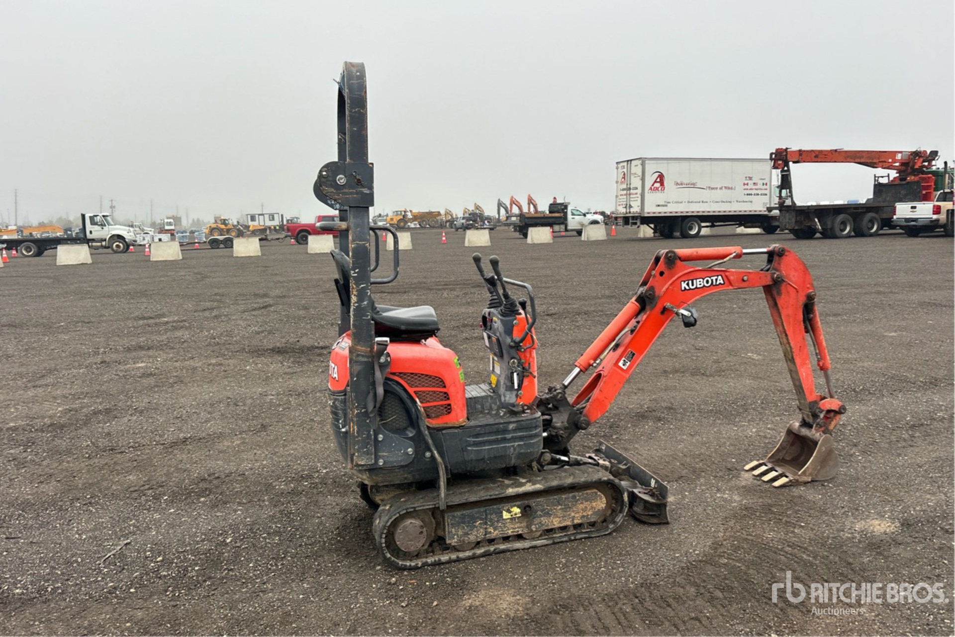 EXCAVADORA 2018 KUBOTA K0083