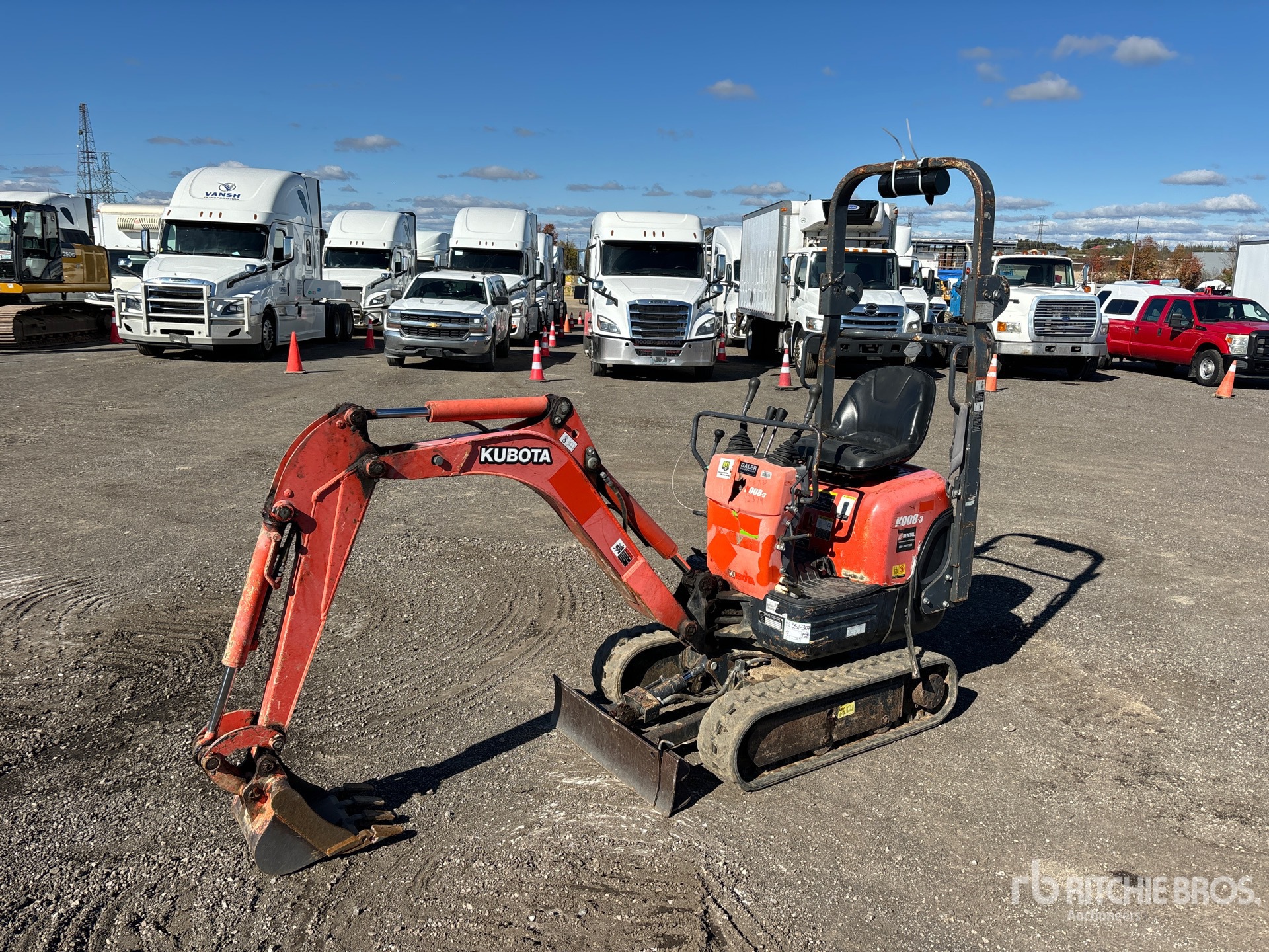 EXCAVADORA 2018 KUBOTA K0083