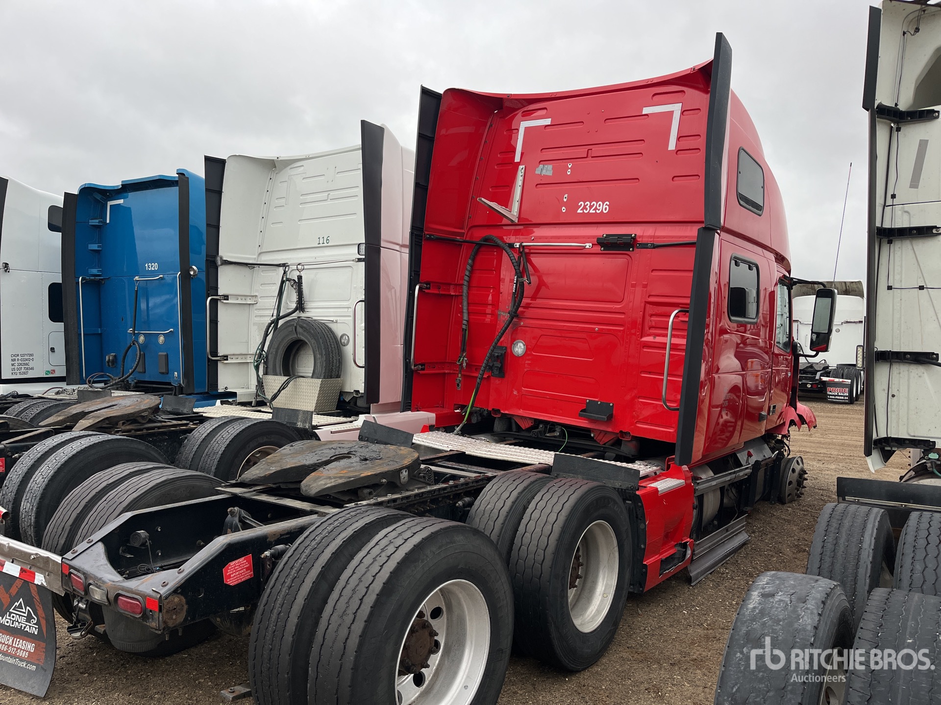 Aspect général with Image, coin arrière droit