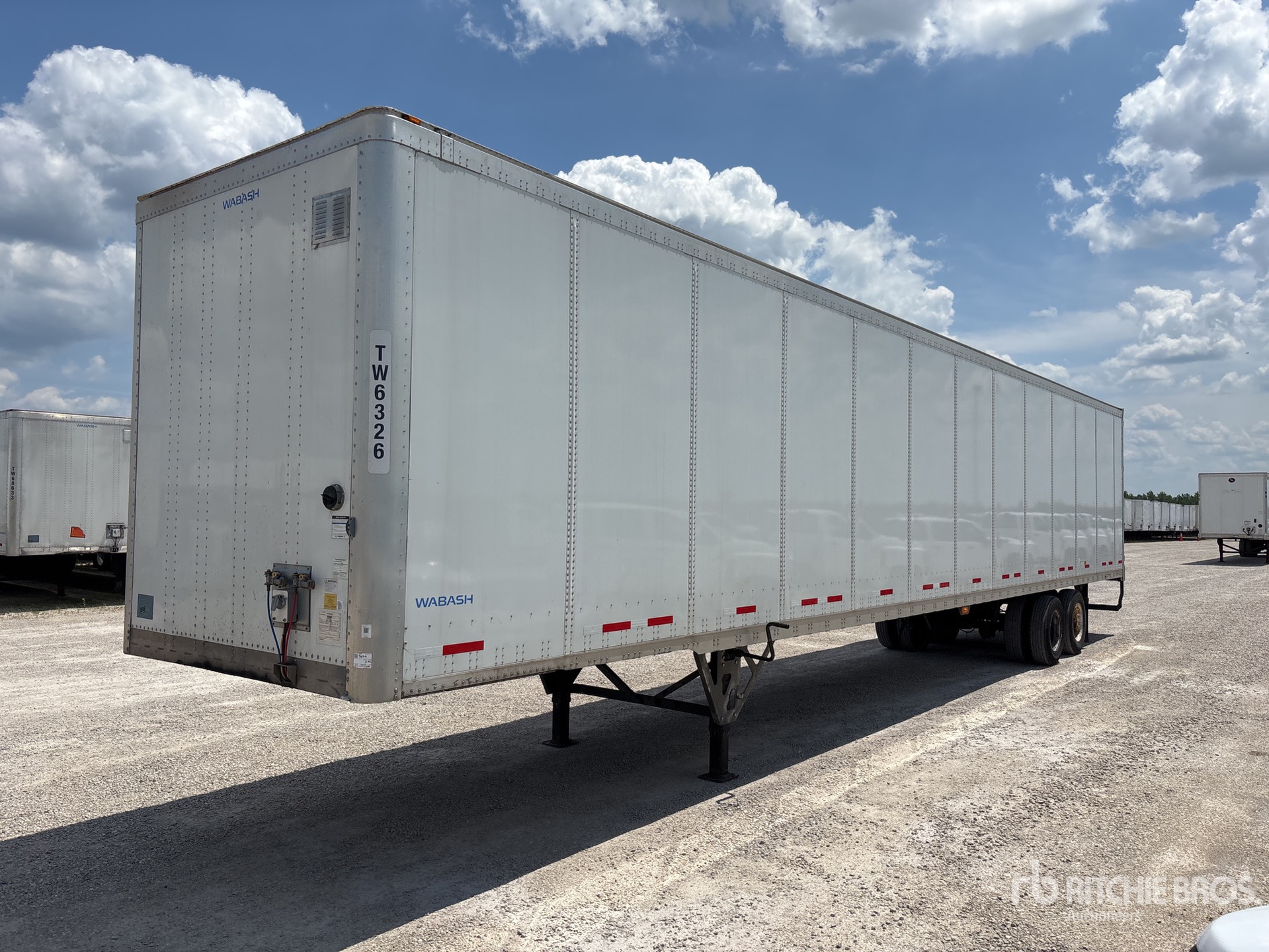 General Appearance with Bild, Ecke vorne links