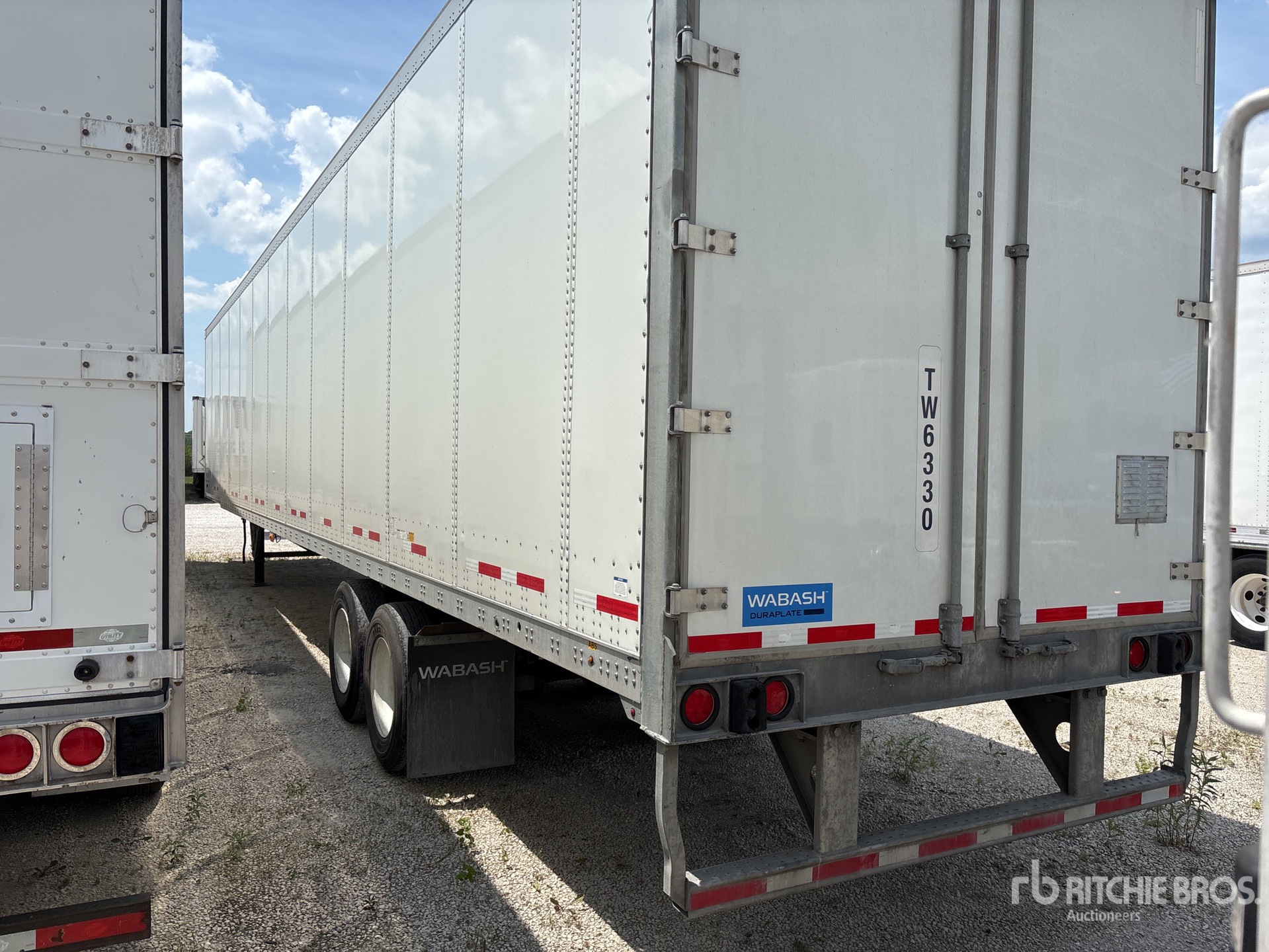 General Appearance with Bild, Ecke hinten links