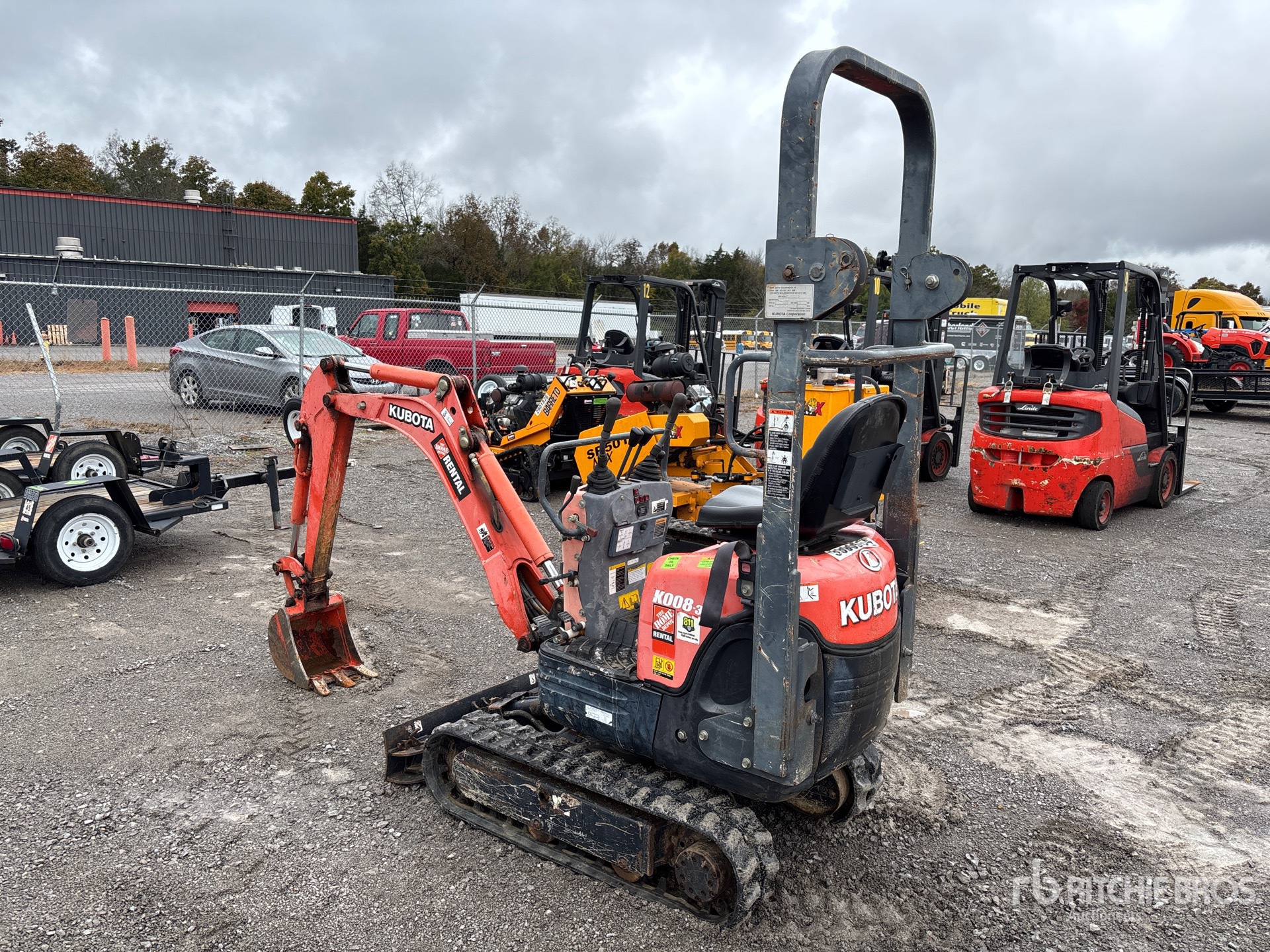 General Appearance with Picture, Left Rear Corner